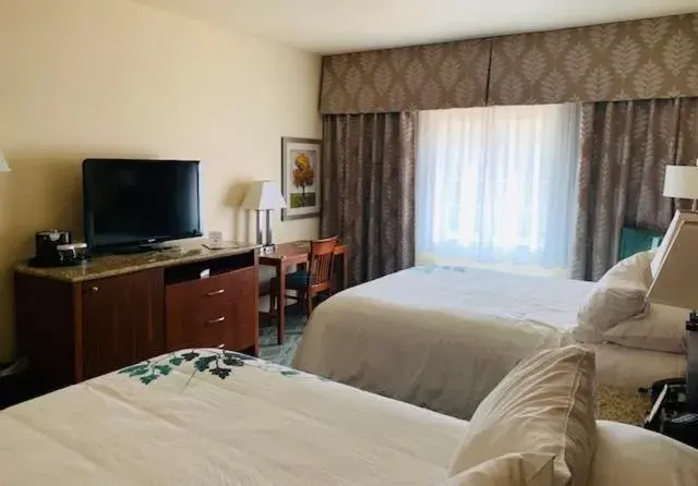 Bed in Wingate by Wyndham Elkins Bed in Wingate by Wyndham Elkins