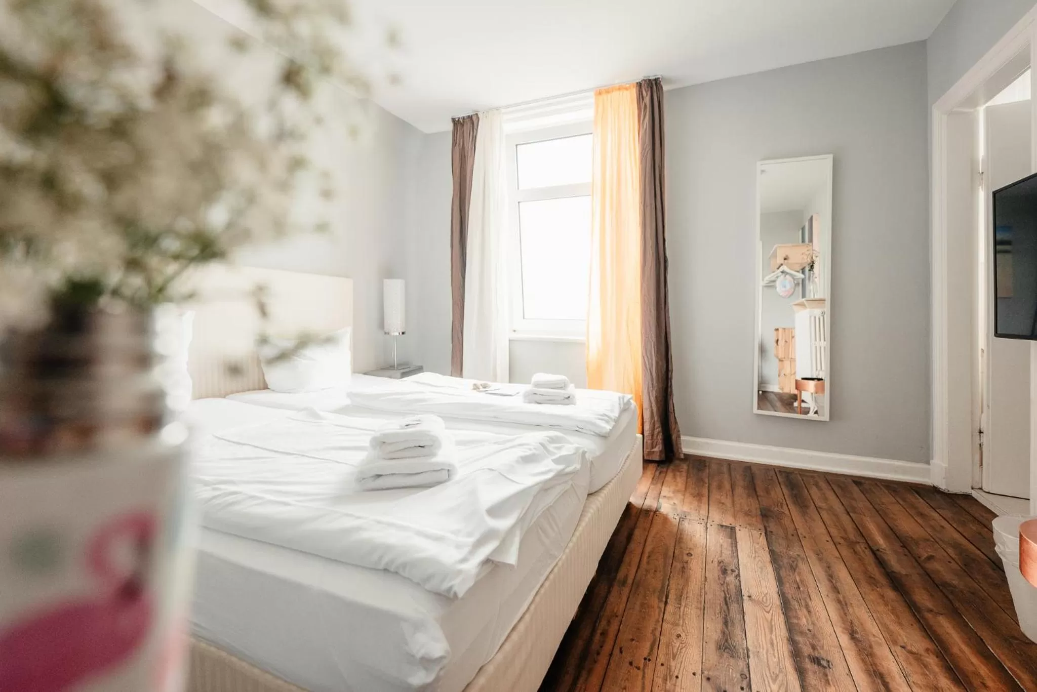 Photo of the whole room, Bed in Hotel 'Das Strandhaus'