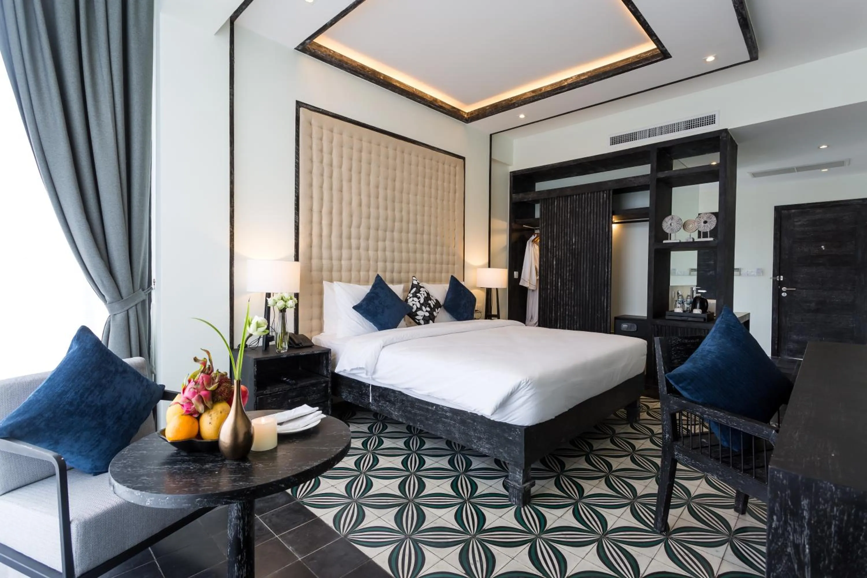 Photo of the whole room, Bed in Monthara Angkor Residence