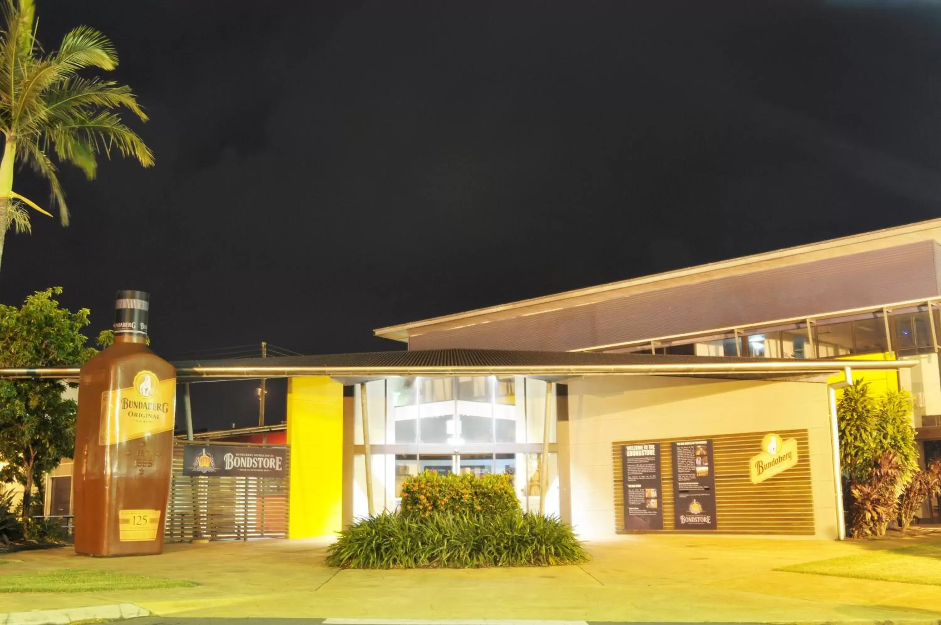 Nearby landmark, Property Building in Alexandra Park Motor Inn