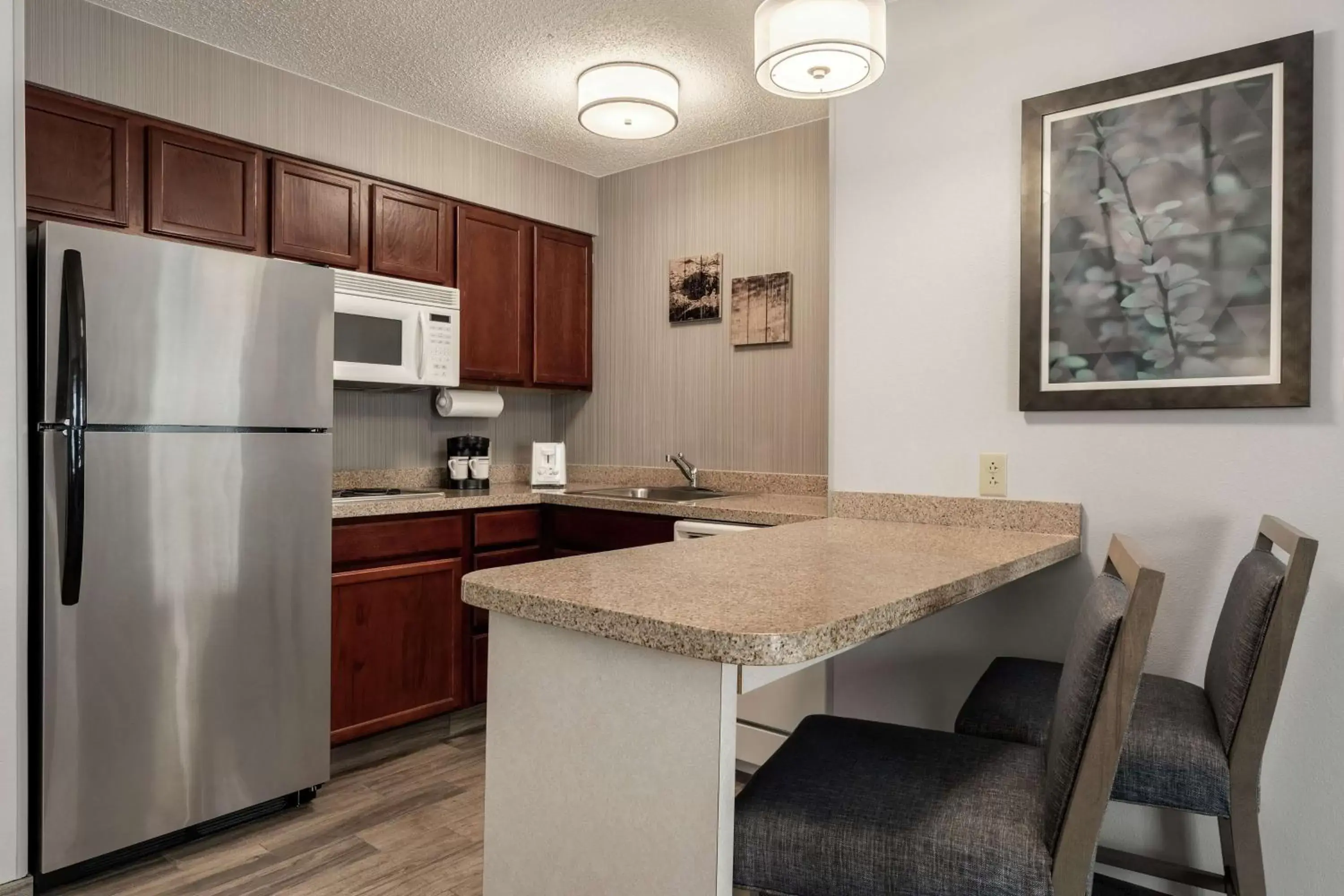 Kitchen or kitchenette, Kitchen/Kitchenette in Homewood Suites by Hilton Erie