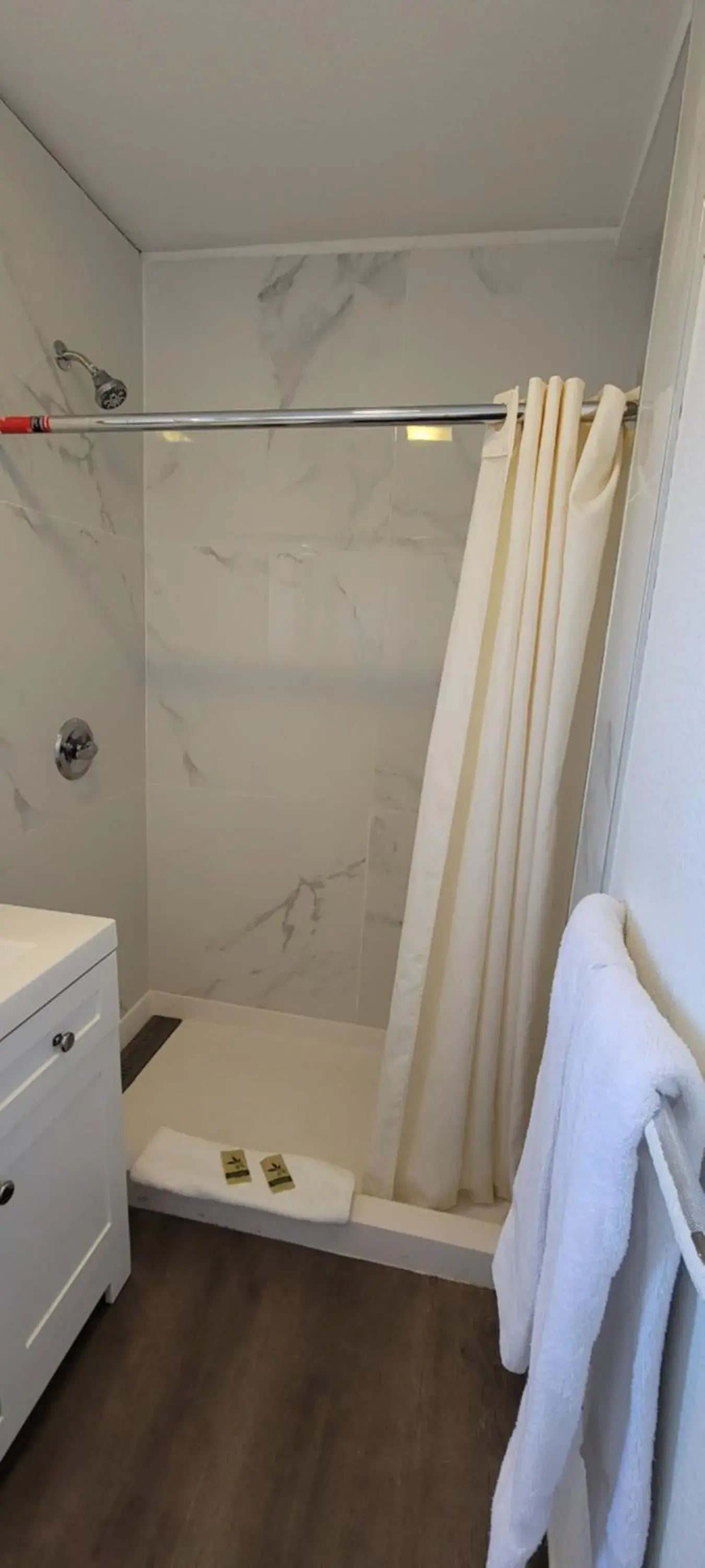 Shower, Bathroom in Super 8 by Wyndham El Centro North