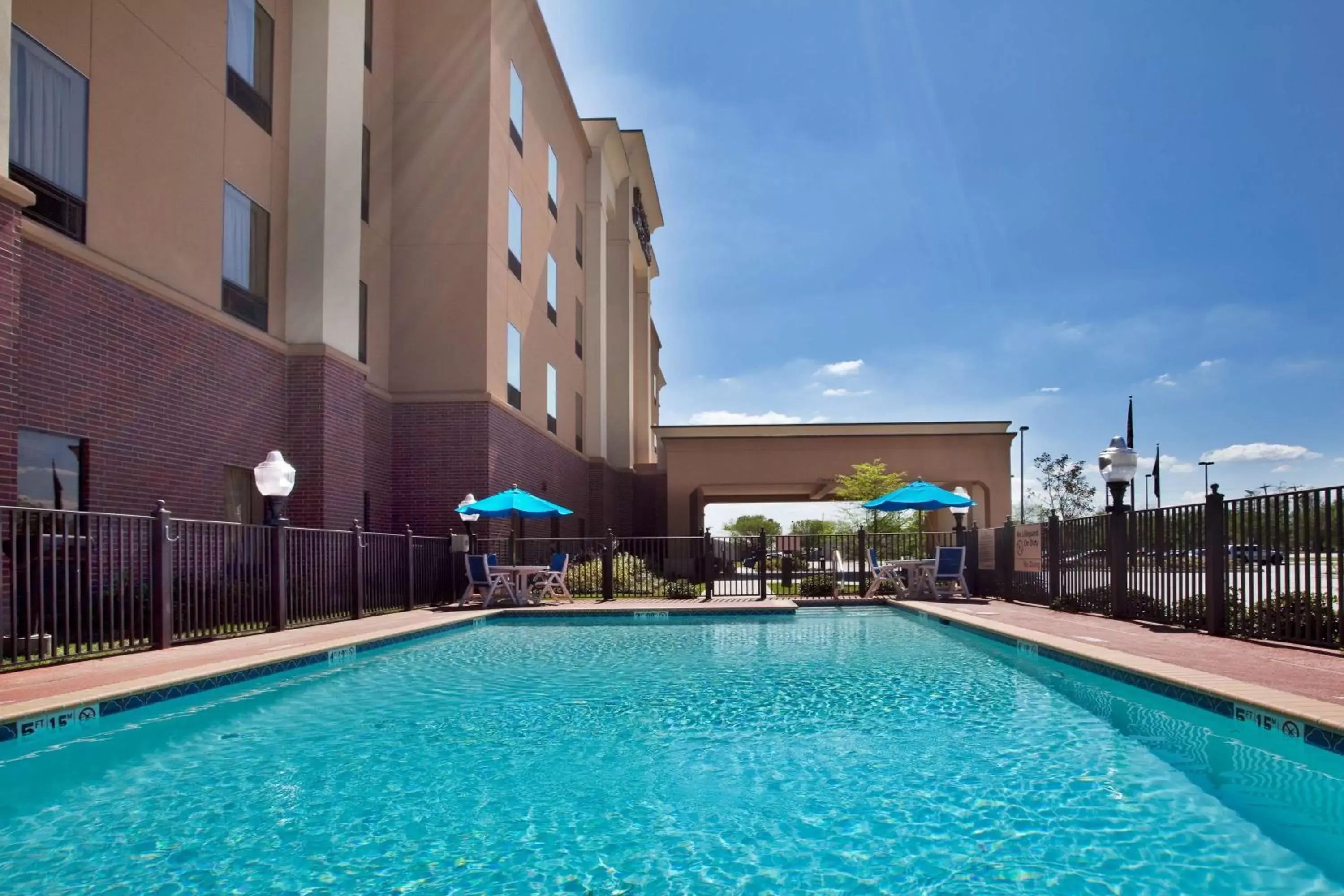 Pool view, Swimming Pool in Hampton Inn & Suites Morgan City