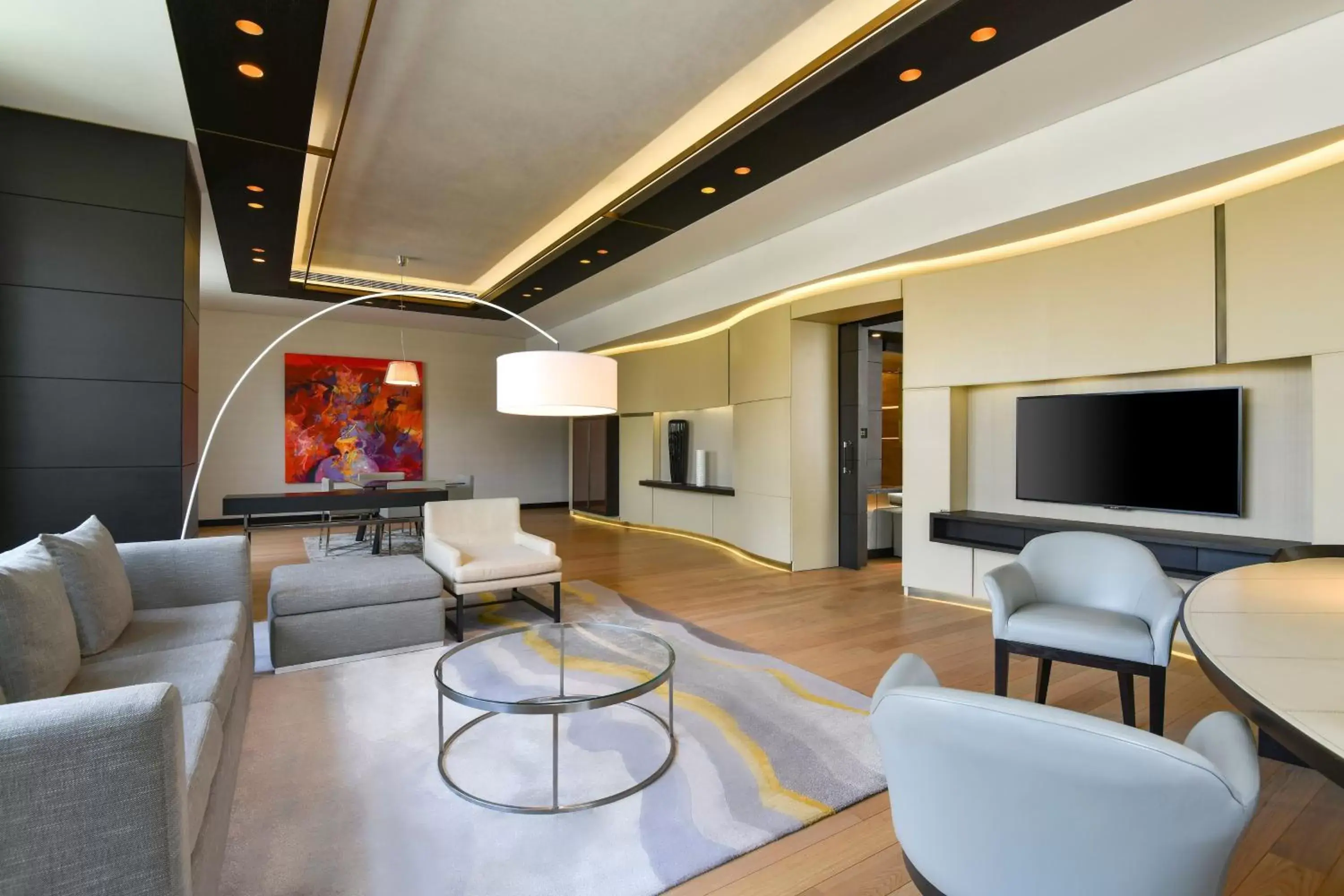 Living room, Lounge/Bar in The Westin Doha Hotel & Spa