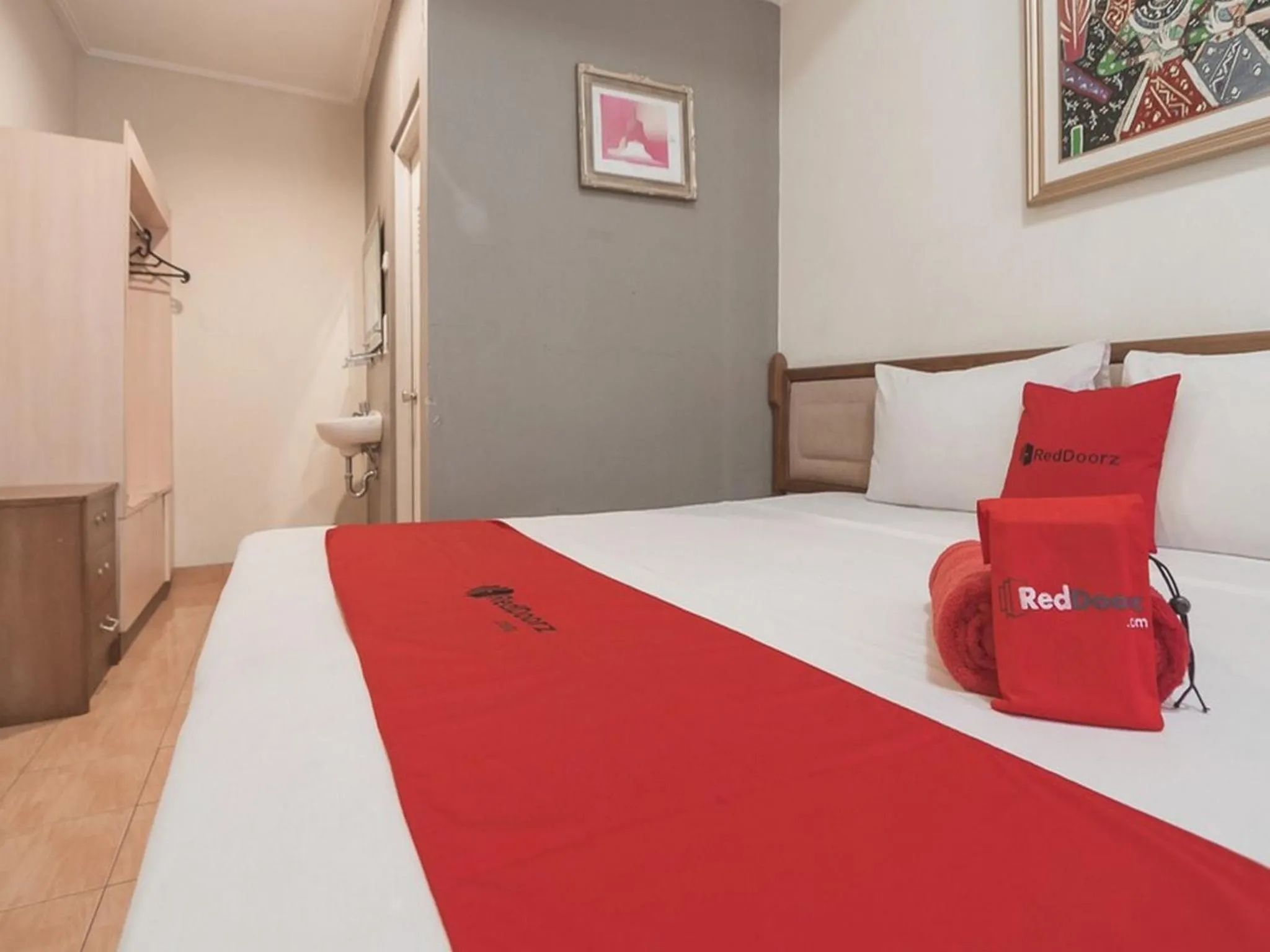 Bedroom, Bed in RedDoorz @ Buah Batu 3