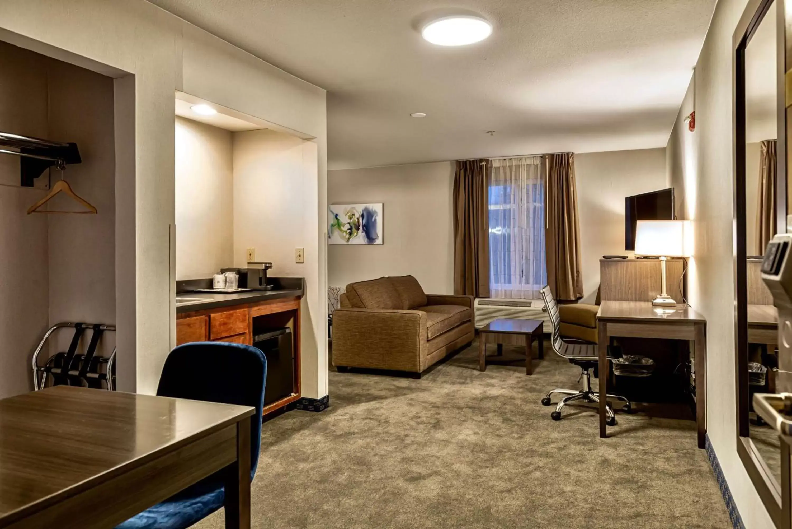 Other, Seating Area in SureStay Plus Hotel by Best Western SeaTac Airport