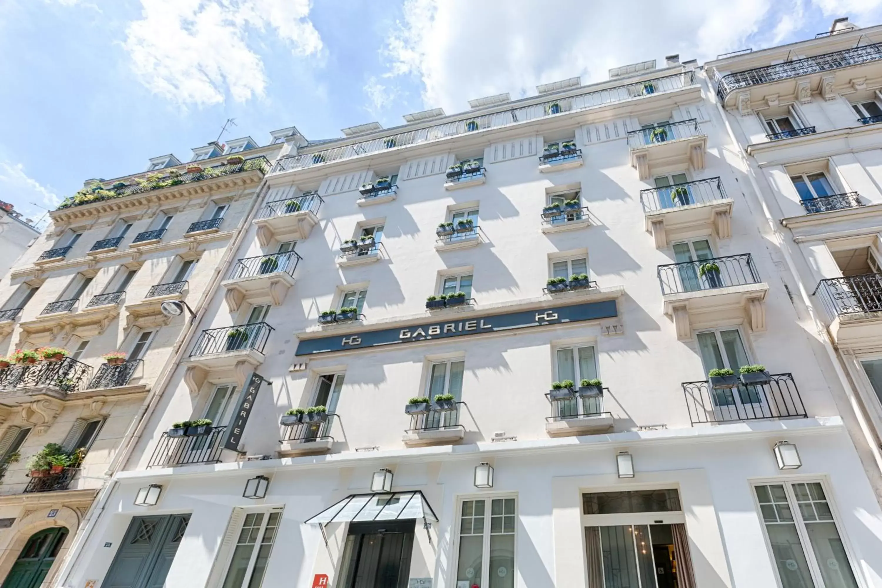 Facade/entrance, Property Building in Hôtel Gabriel Paris