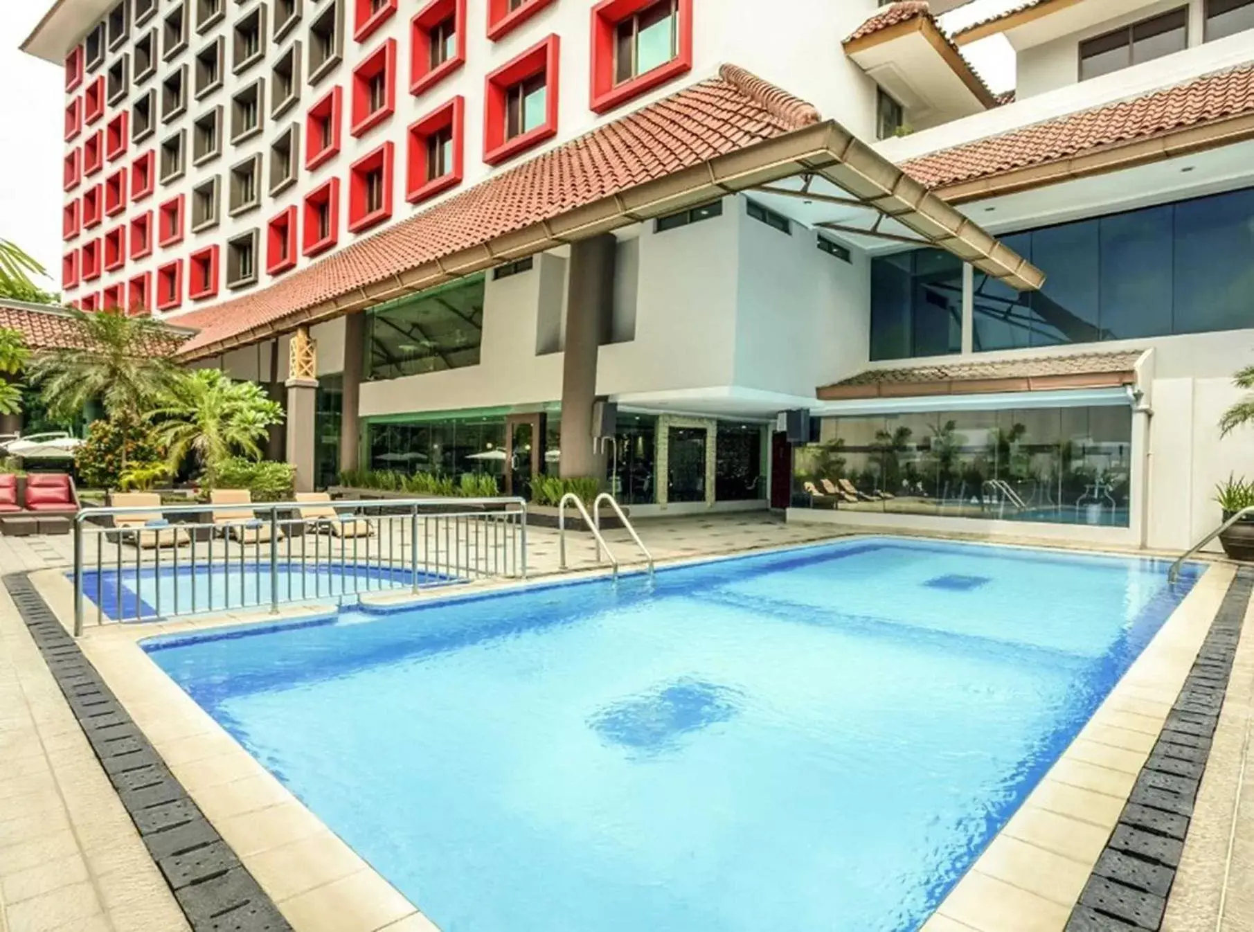Property building, Swimming Pool in Tamarin Hotel Jakarta