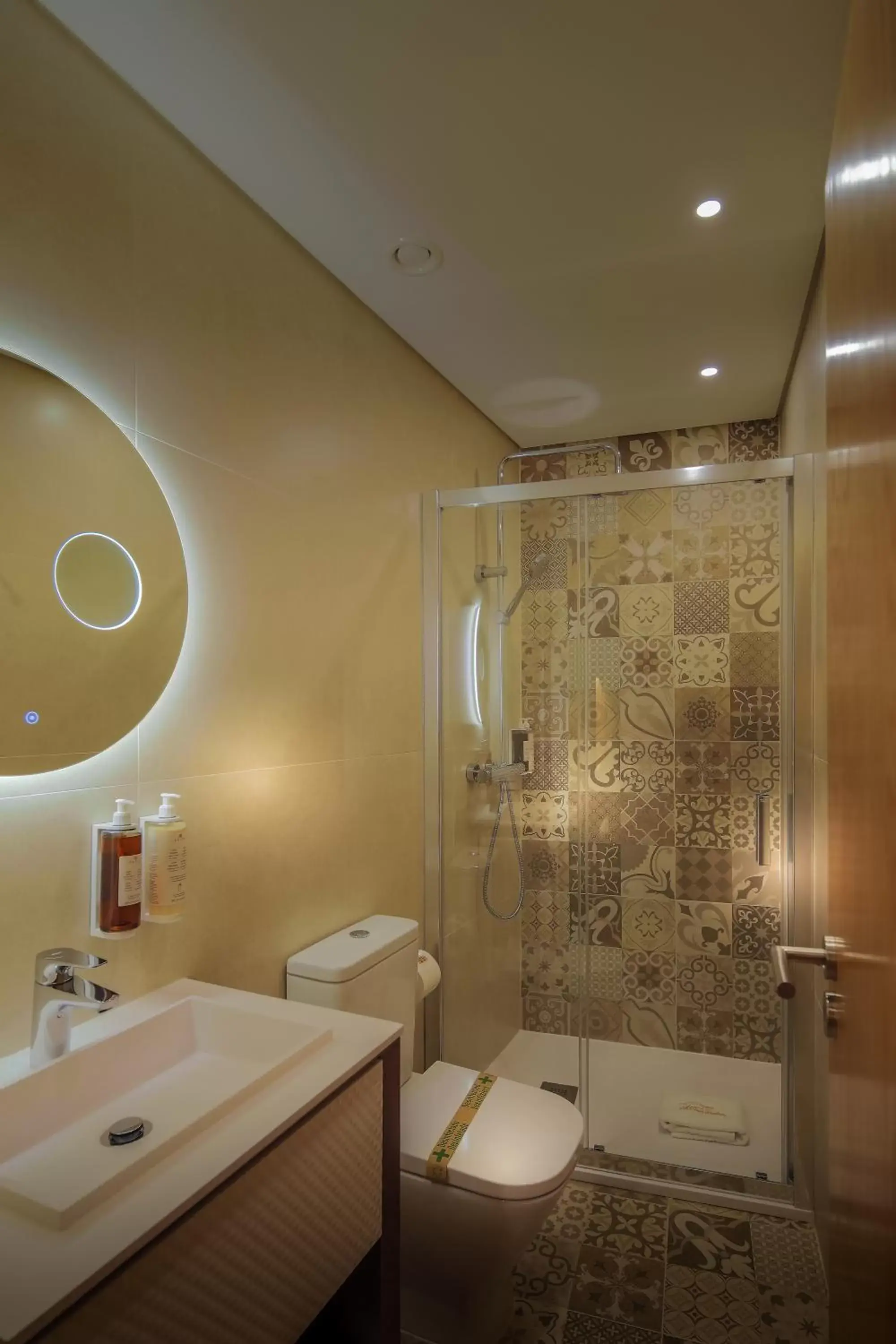 Shower, Bathroom in A Tendinha - Guest House