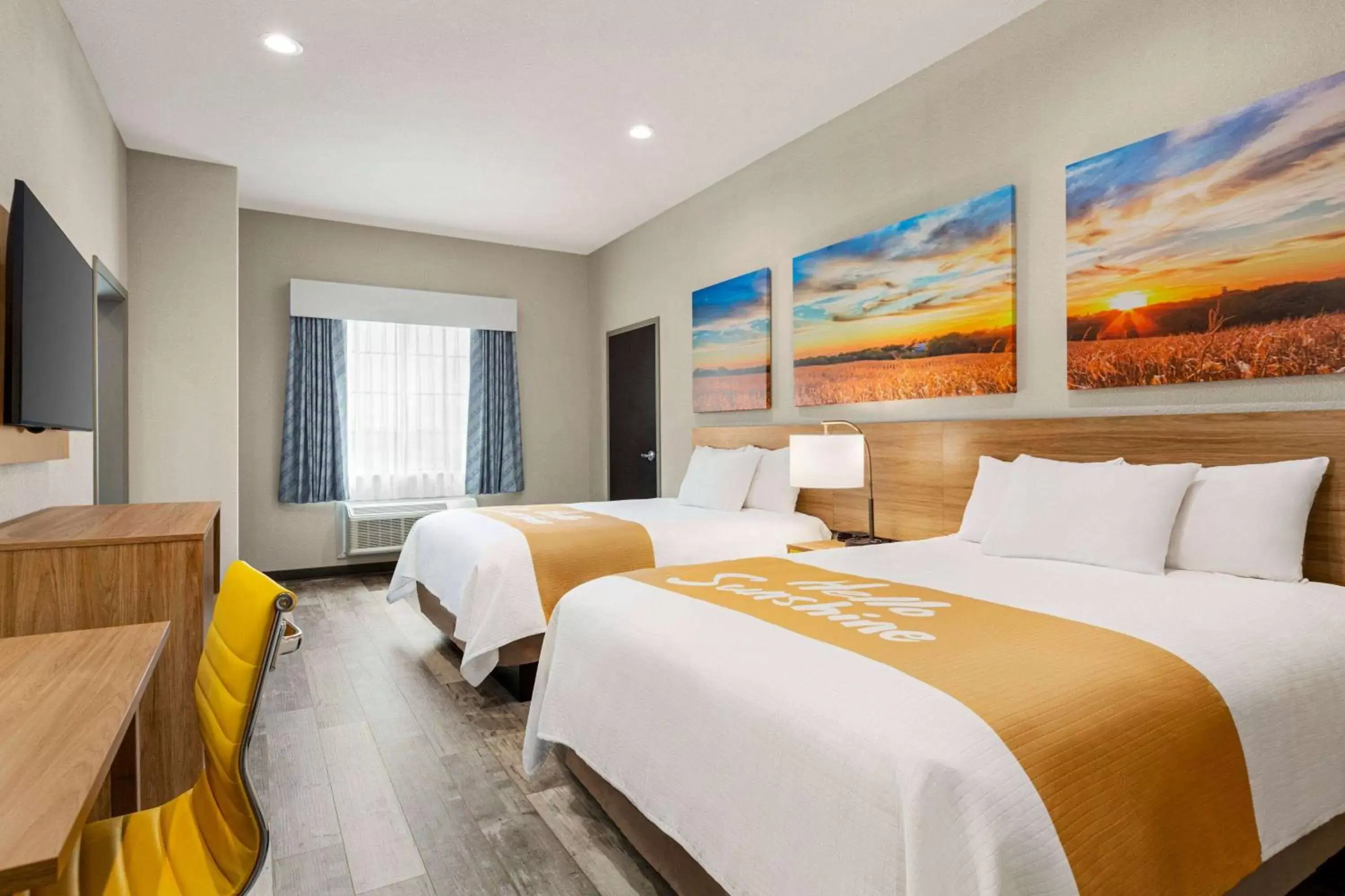 Bed in Days Inn & Suites by Wyndham Greater Tomball