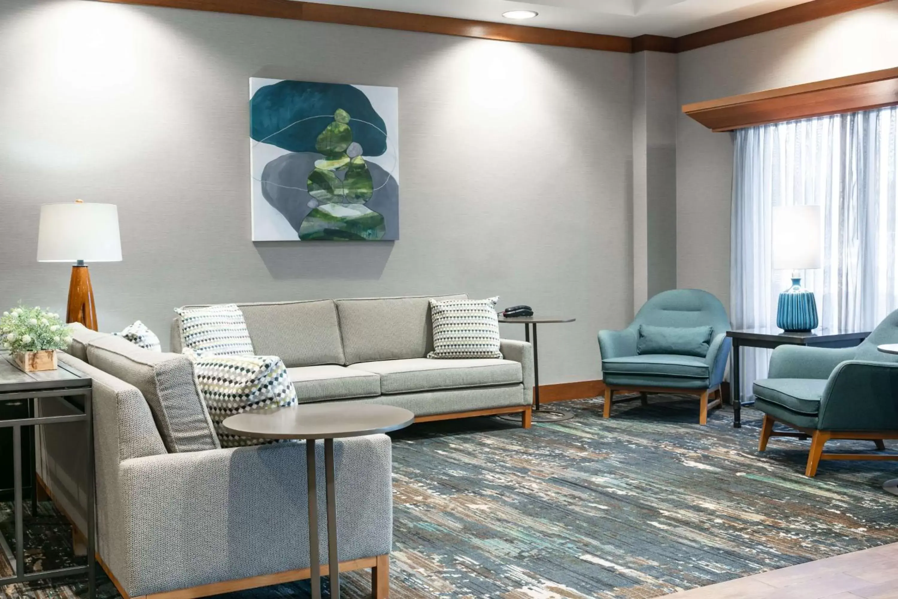 Lobby or reception, Seating Area in Hampton Inn Council Bluffs