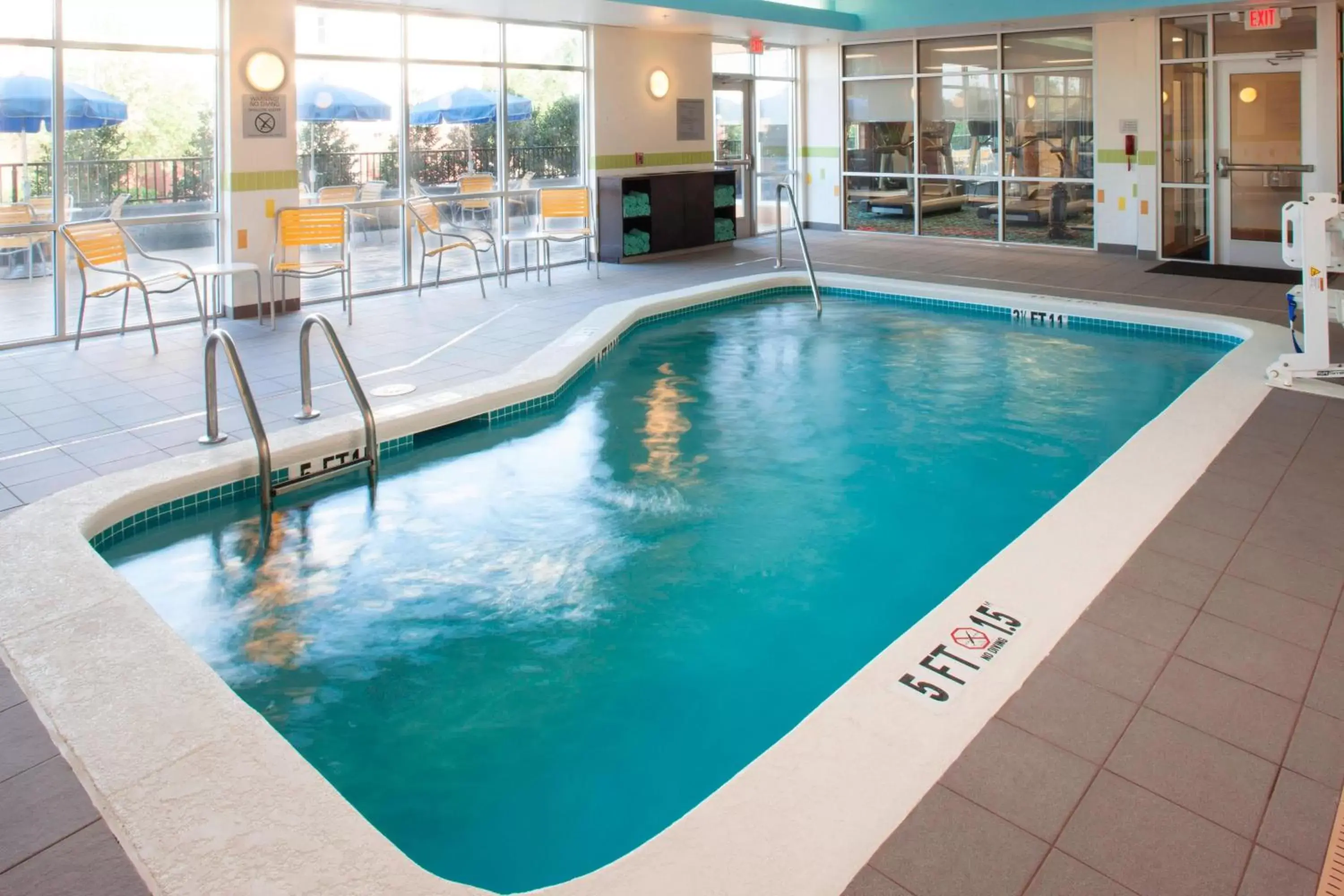 Swimming Pool in Fairfield Inn & Suites by Marriott Atlanta Gwinnett Place