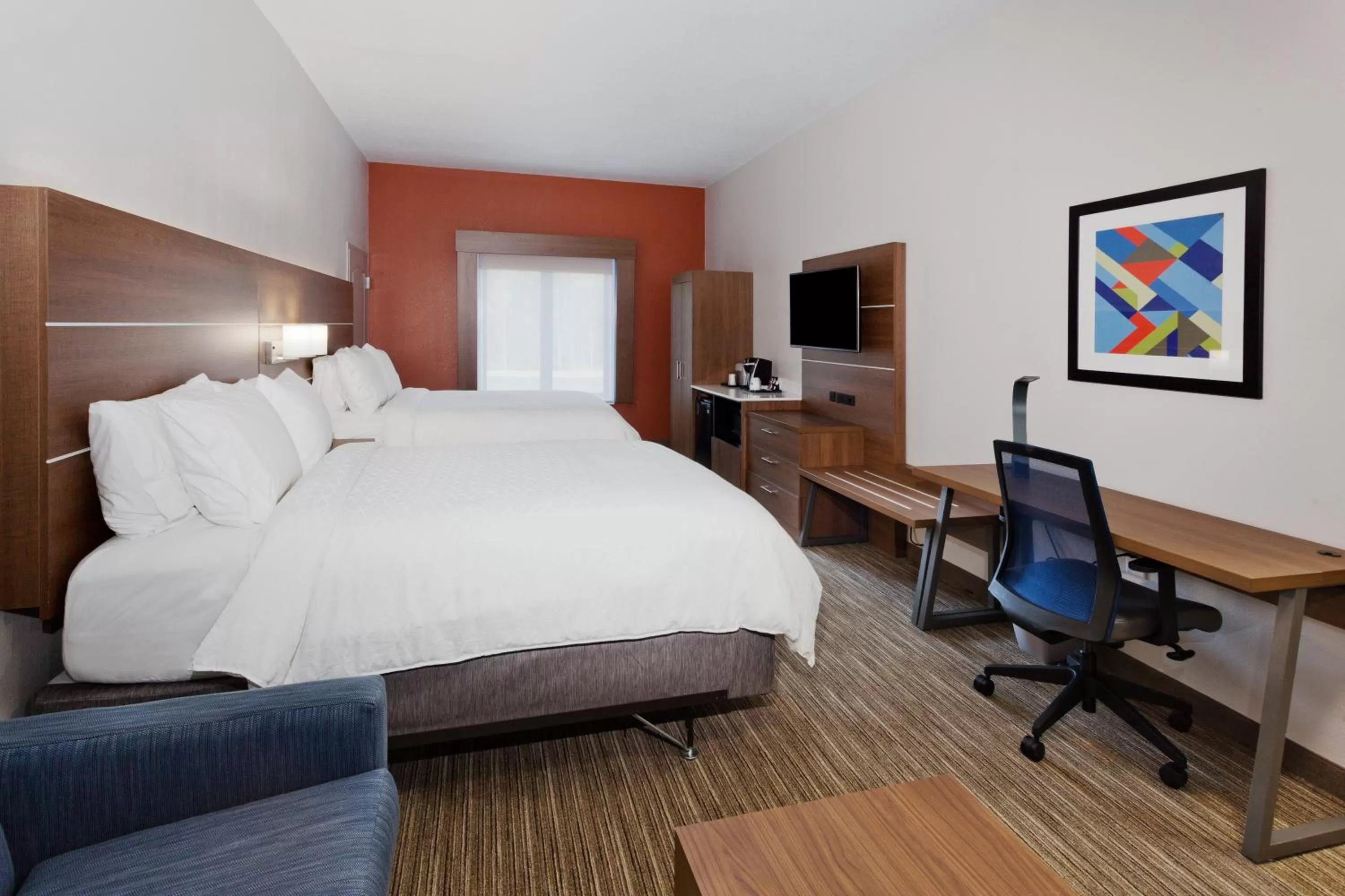 Photo of the whole room, Bed in Holiday Inn Express Rome-East by IHG