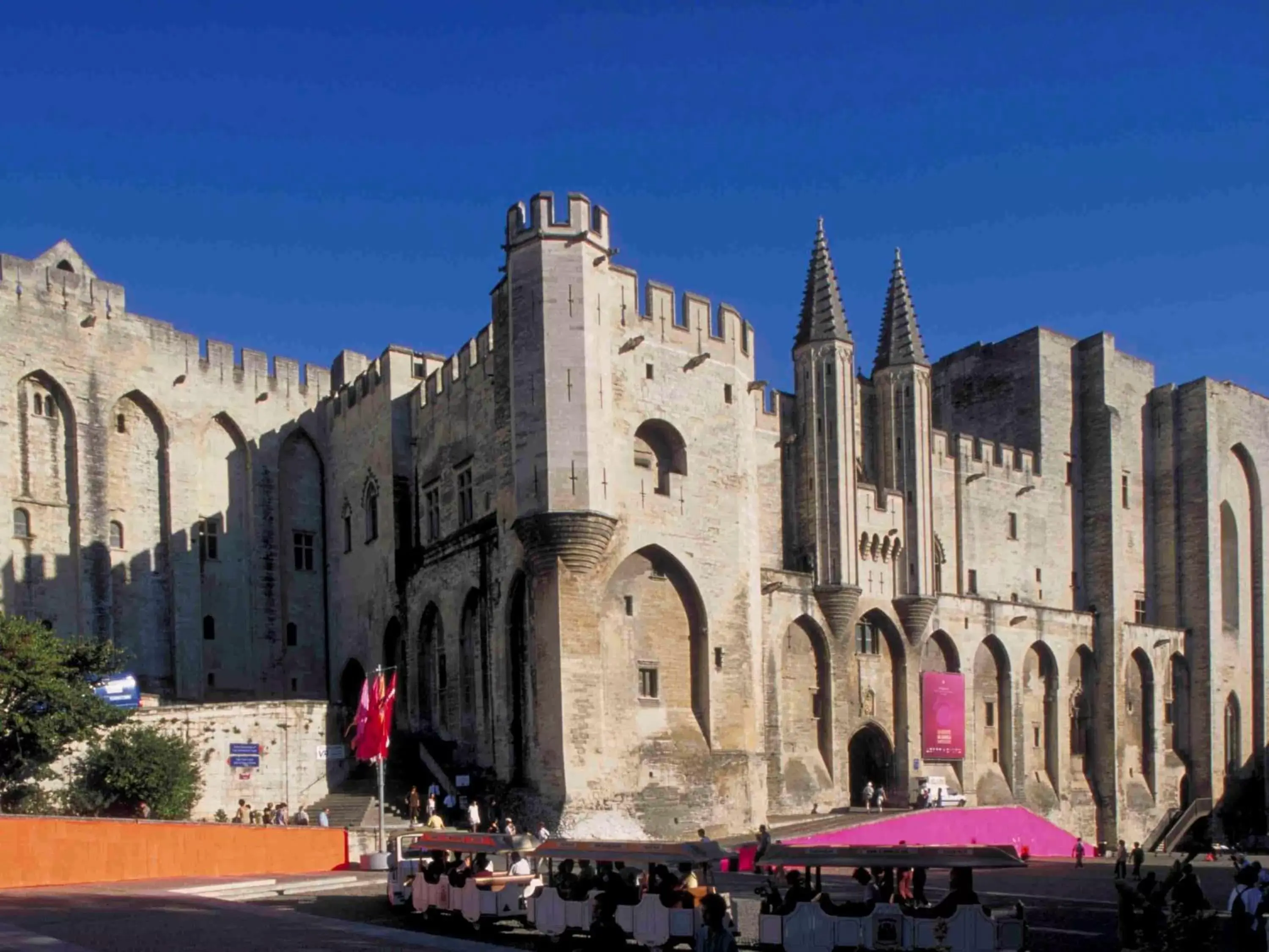 Property building in Mercure Avignon Centre Palais des Papes