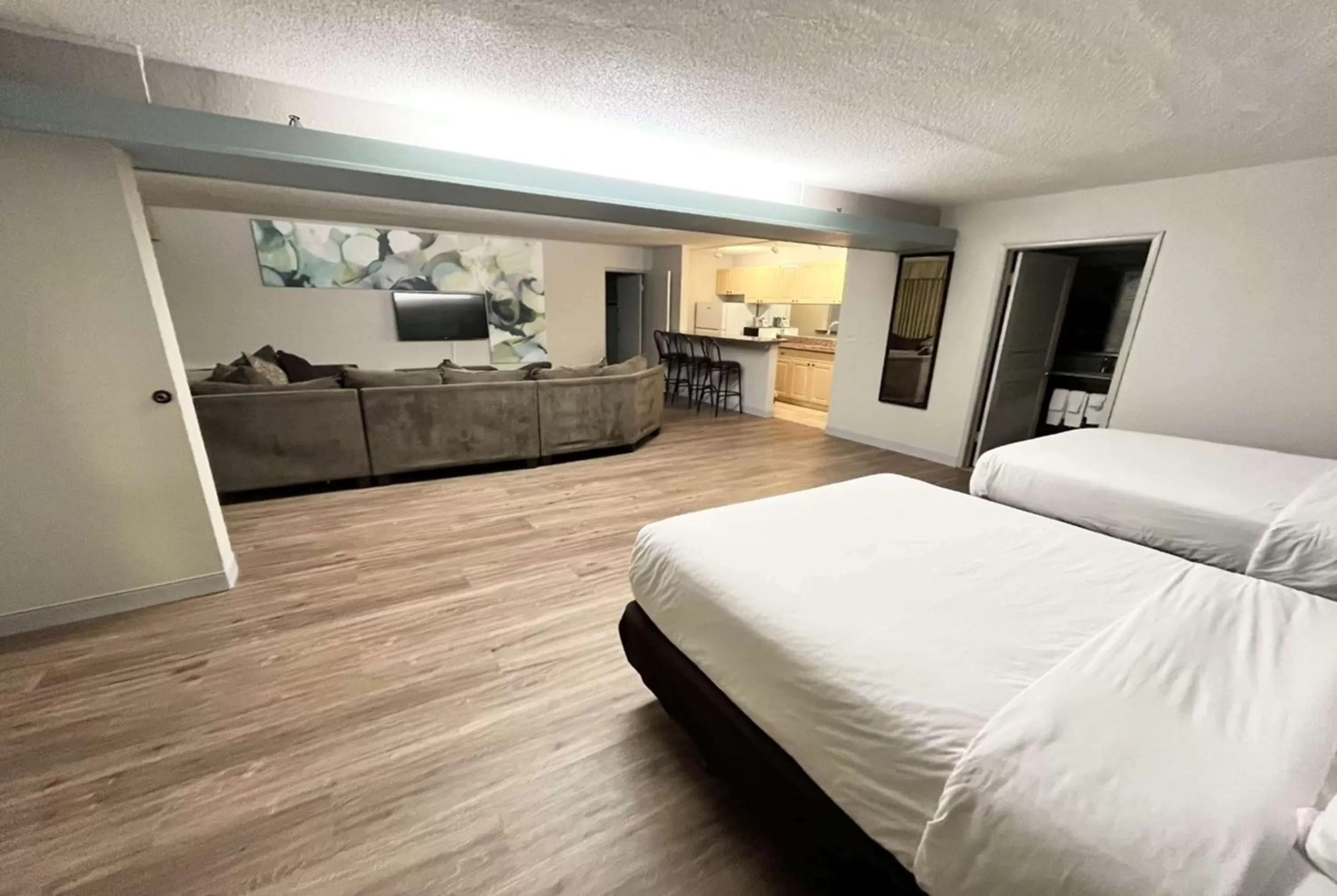 Photo of the whole room in Wyndham Garden Ann Arbor