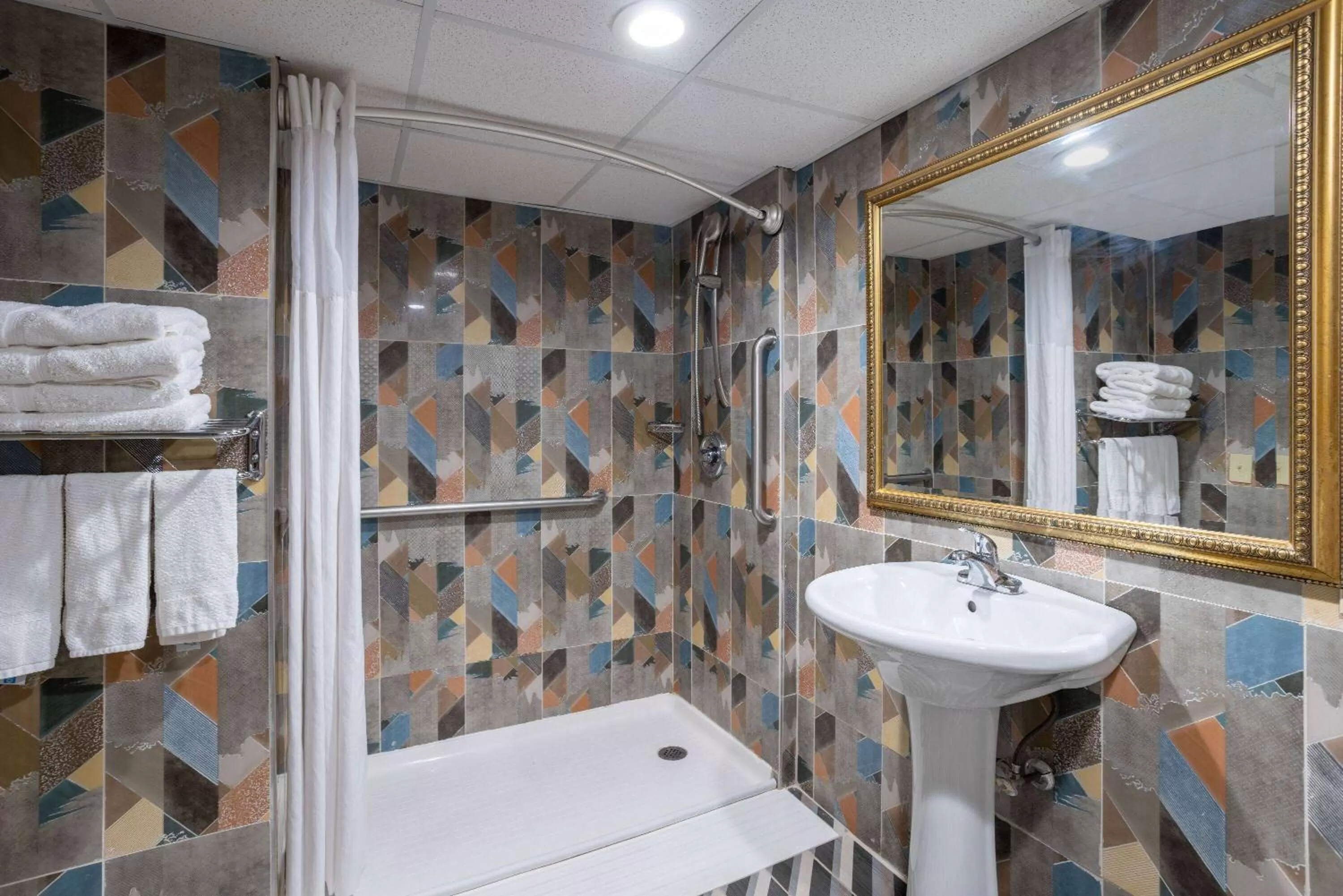 Bathroom in Days Hotel by Wyndham North Bergen