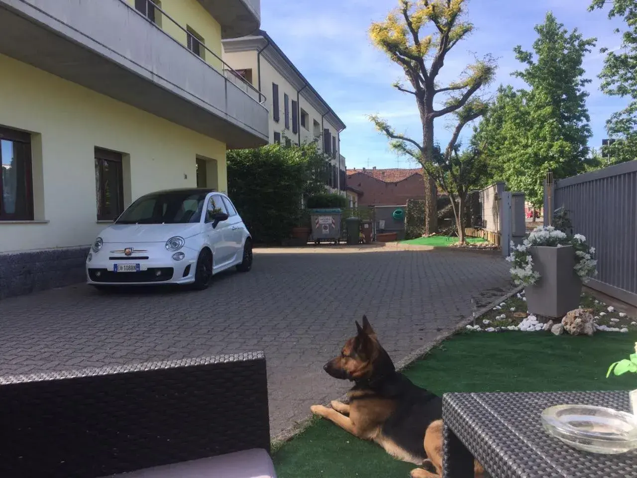 Garden view in Nuovo Hotel Vigevano Garden view in Nuovo Hotel Vigevano