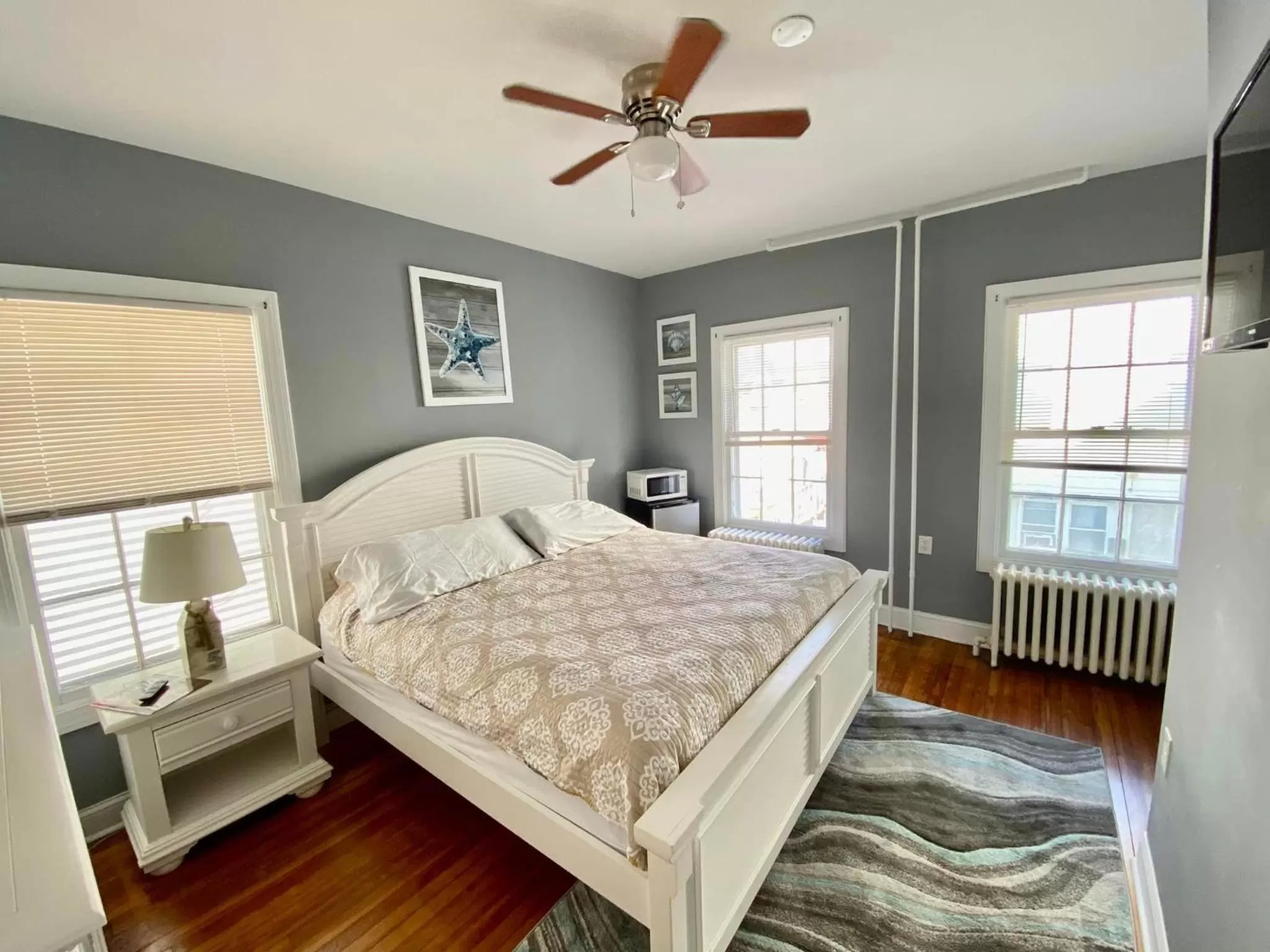 Bed in Atlantic House Bed & Breakfast