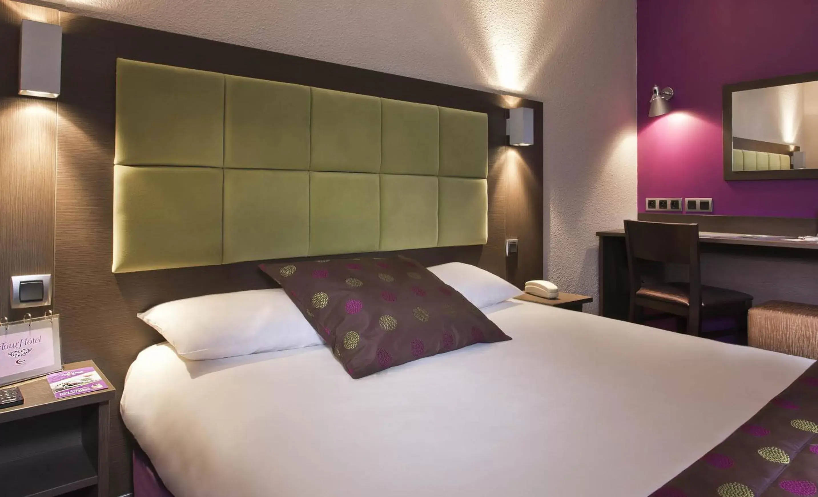 Bedroom, Bed in Tourhotel Blois