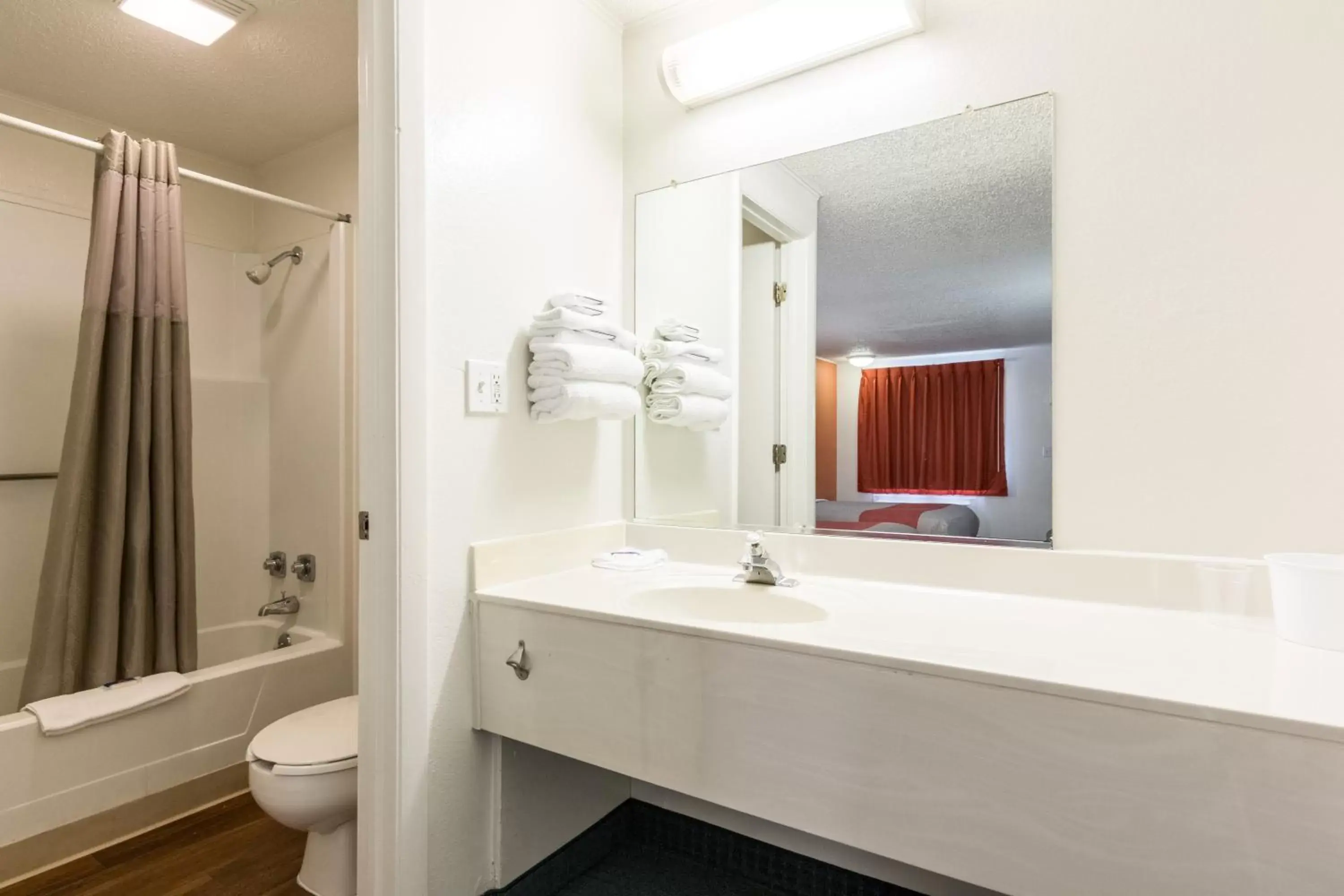 Bathroom in Travelodge by Wyndham Lansing
