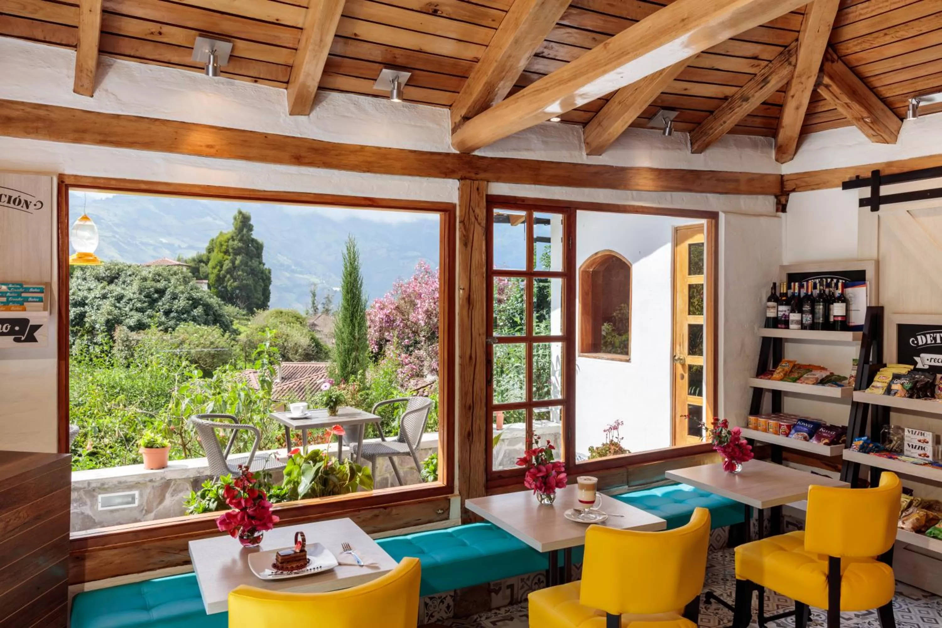 Restaurant/places to eat in Luna Volcán, Adventure SPA - formerly Luna Runtún