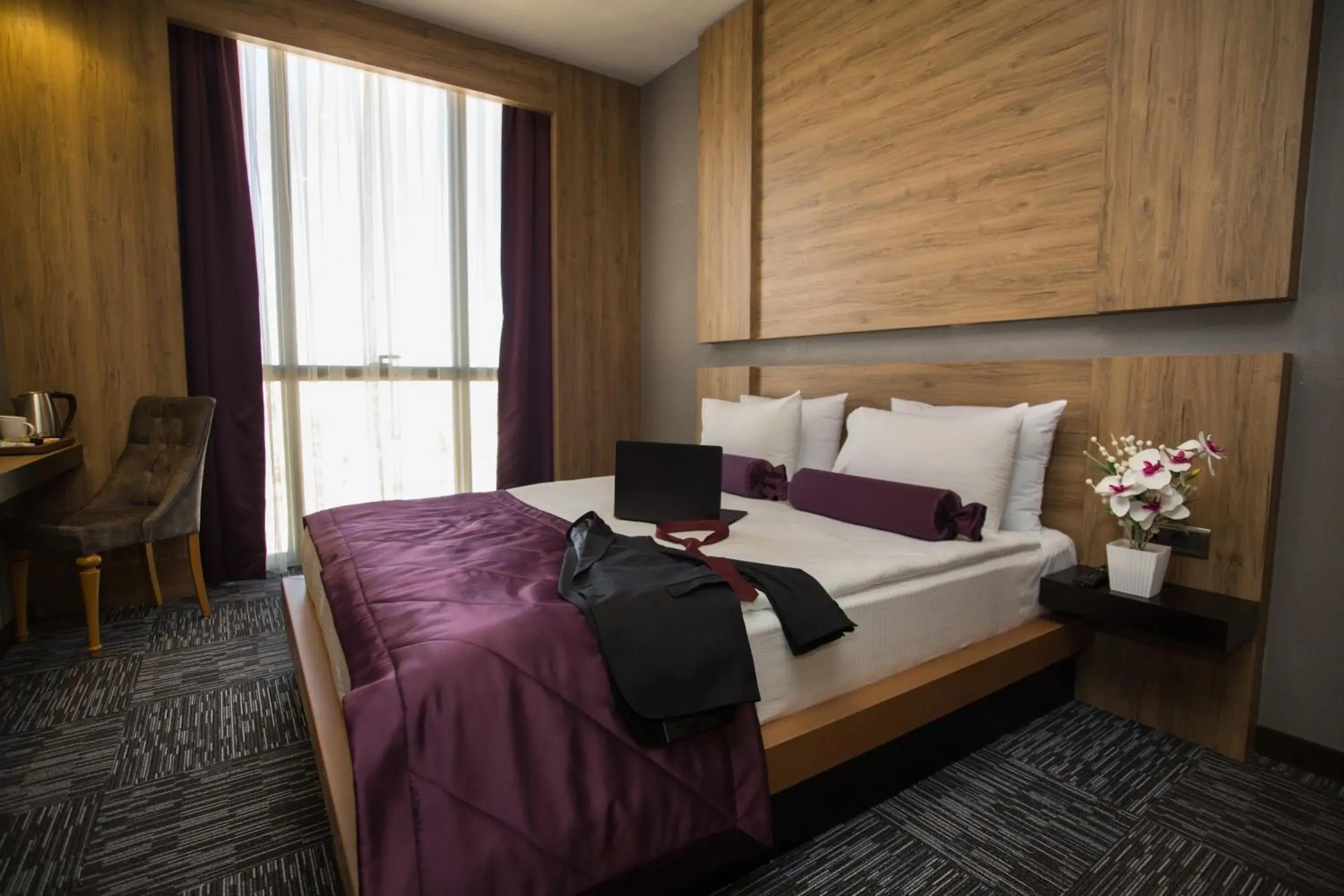 Bedroom, Bed in Sky Business Hotel & Spa