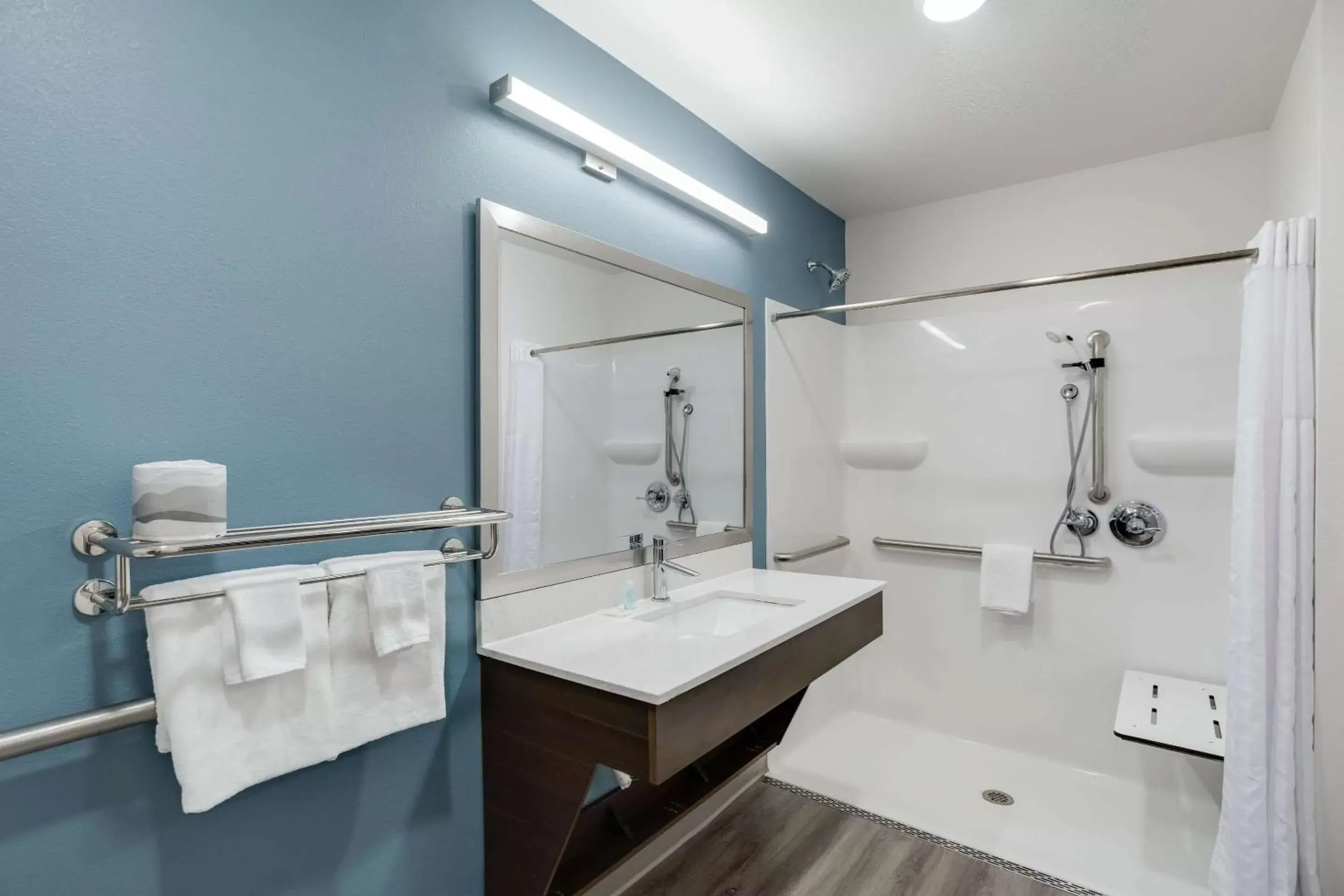 Bathroom in WoodSpring Suites Smyrna-La Vergne