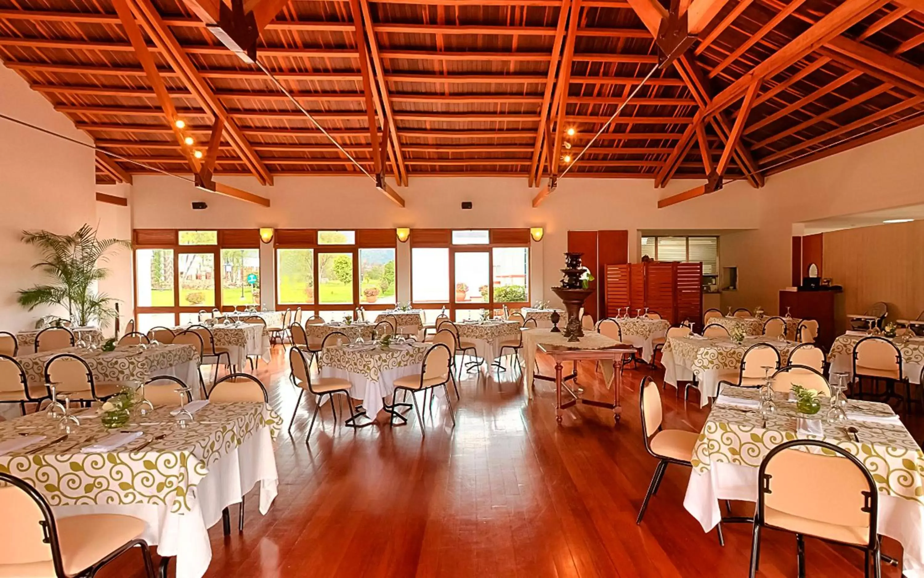 Restaurant/Places to Eat in Hotel Casa de los Fundadores