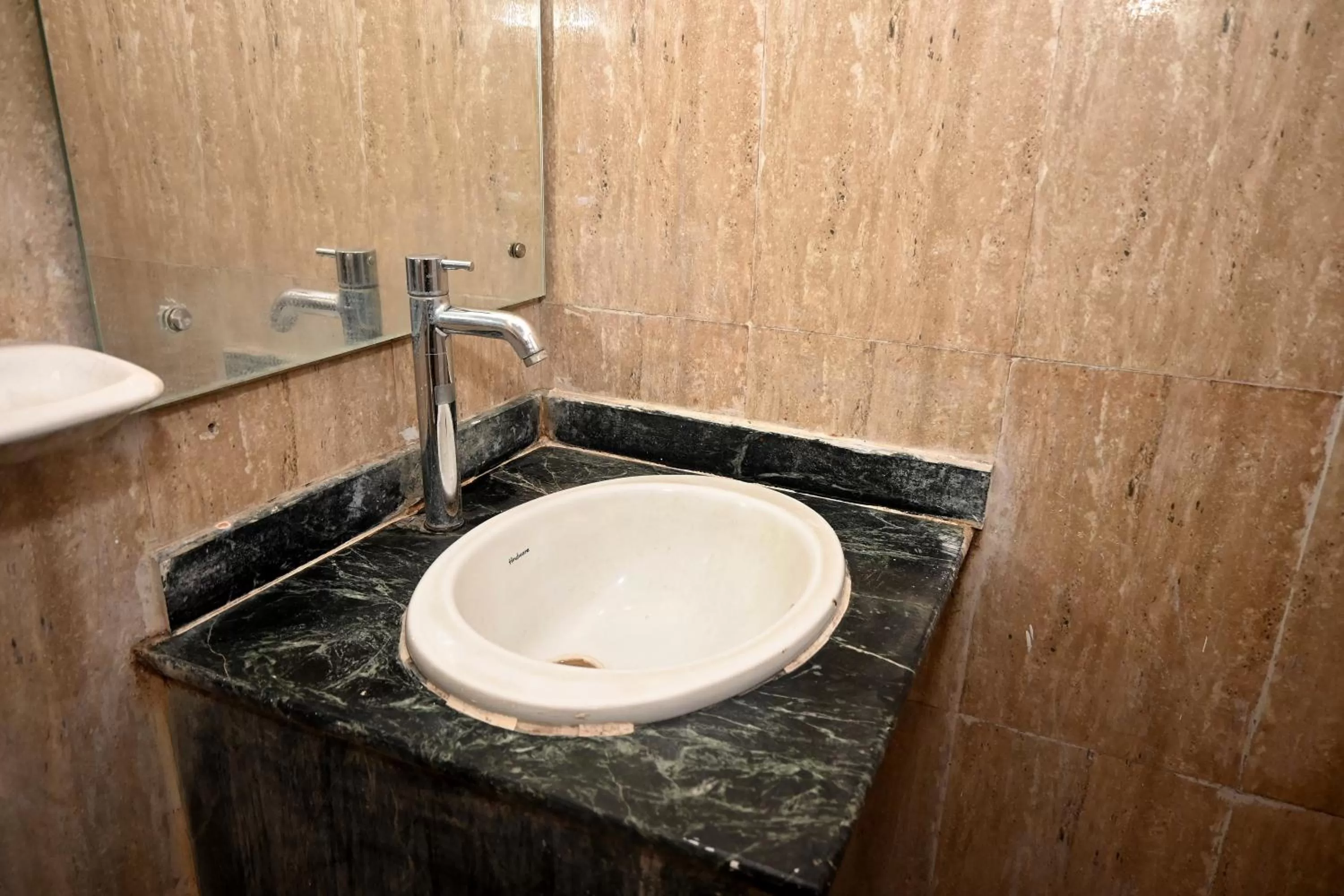 Shower, Bathroom in Royal Sea View