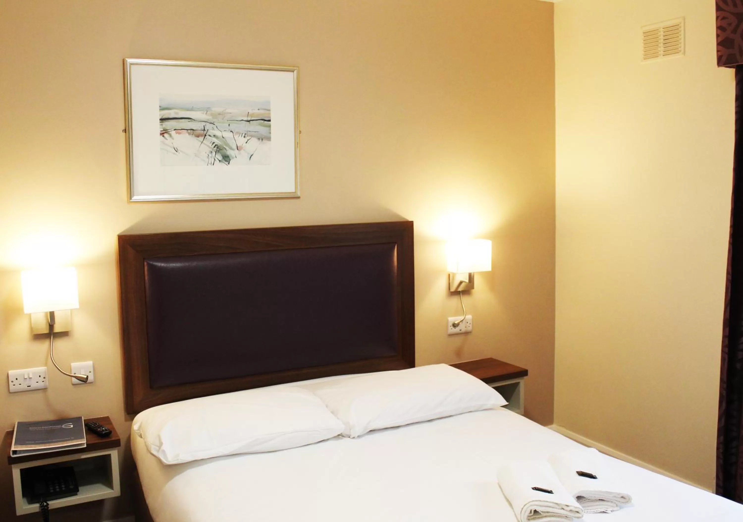 Bed in St. Judes Lodge B&B