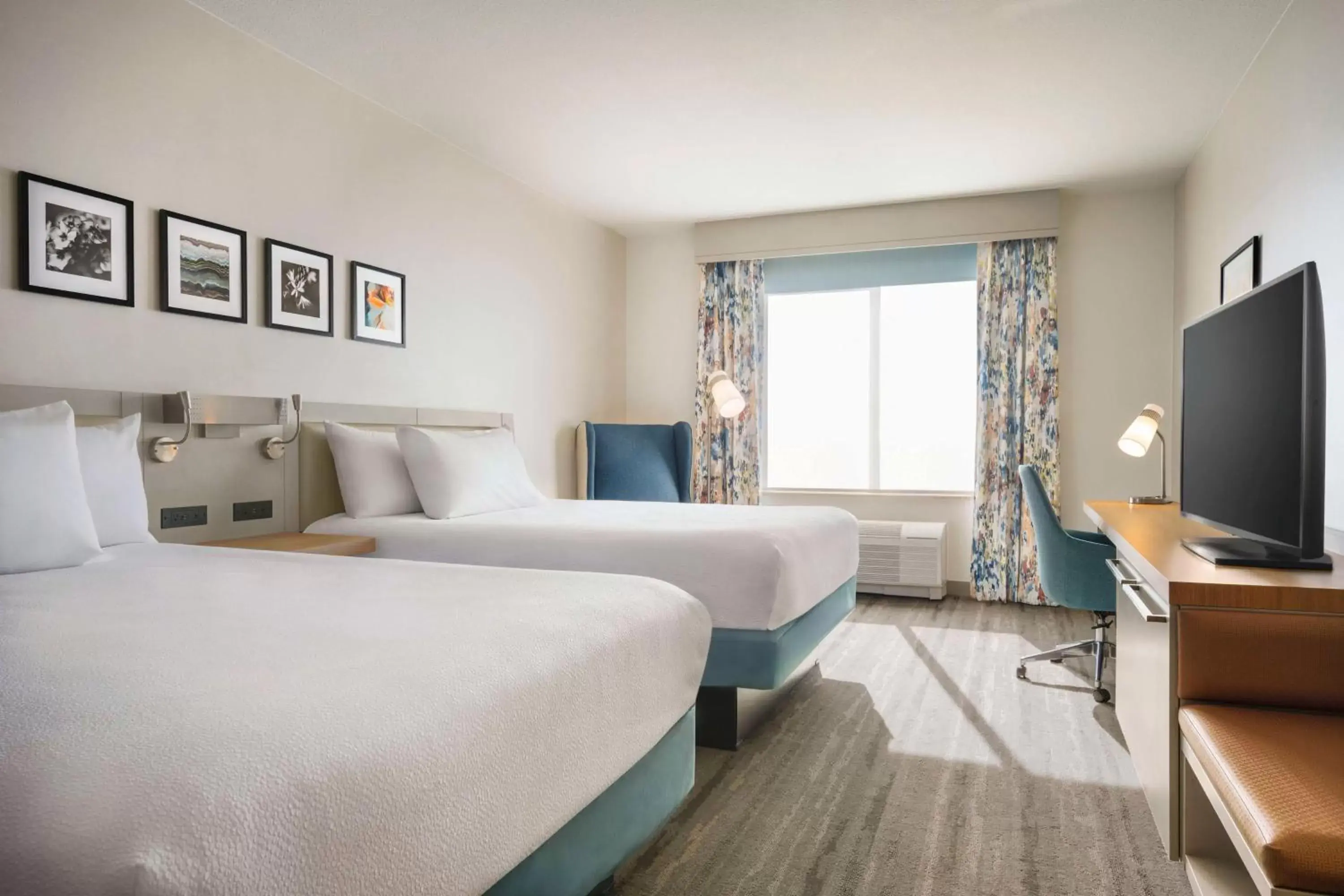 Bedroom, Bed in Hilton Garden Inn Fort Collins