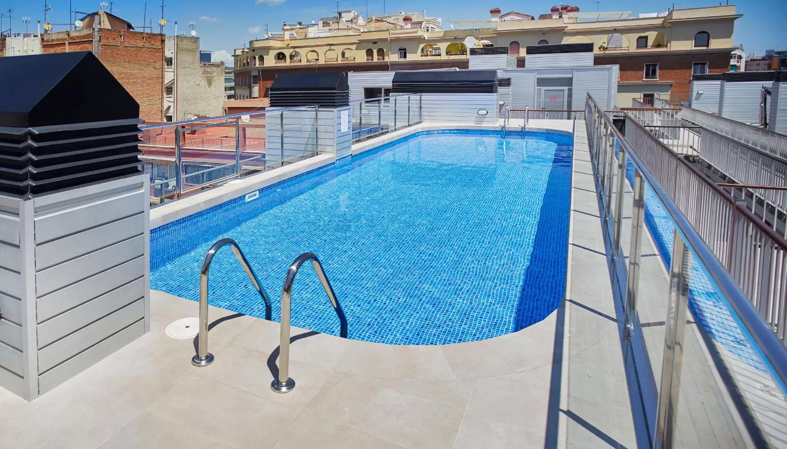 Swimming Pool in Aparthotel Bcn Montjuic