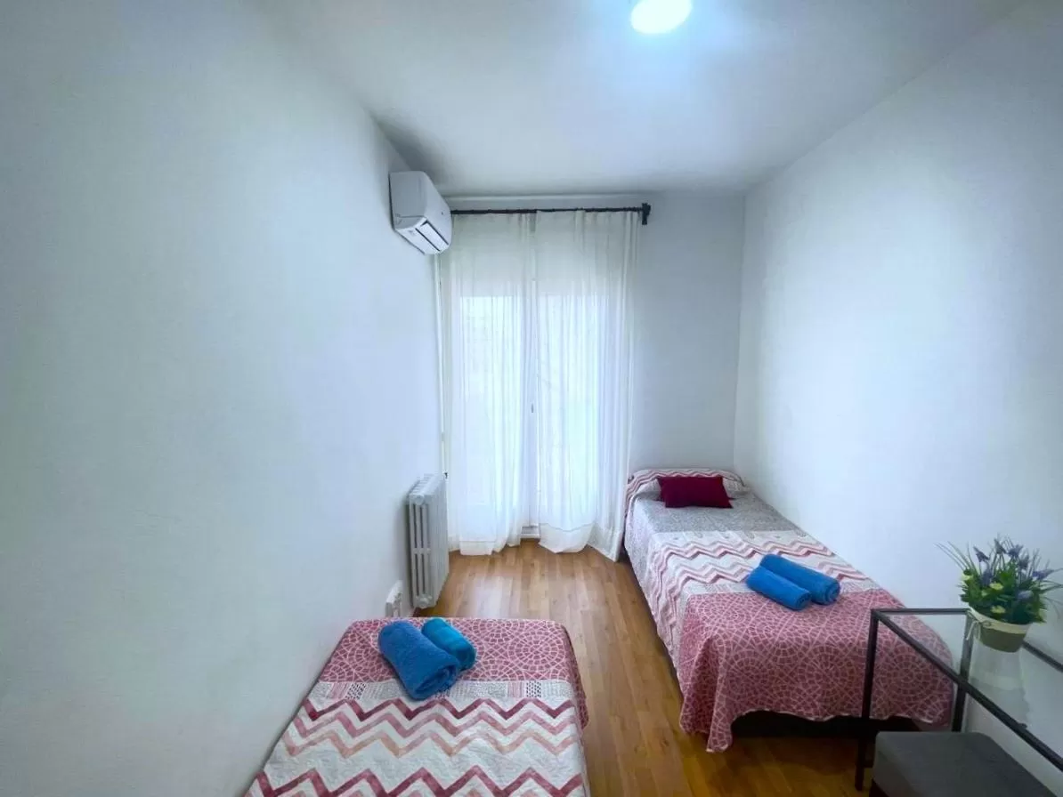 Bed in Habitaciones Rambla Catalunya