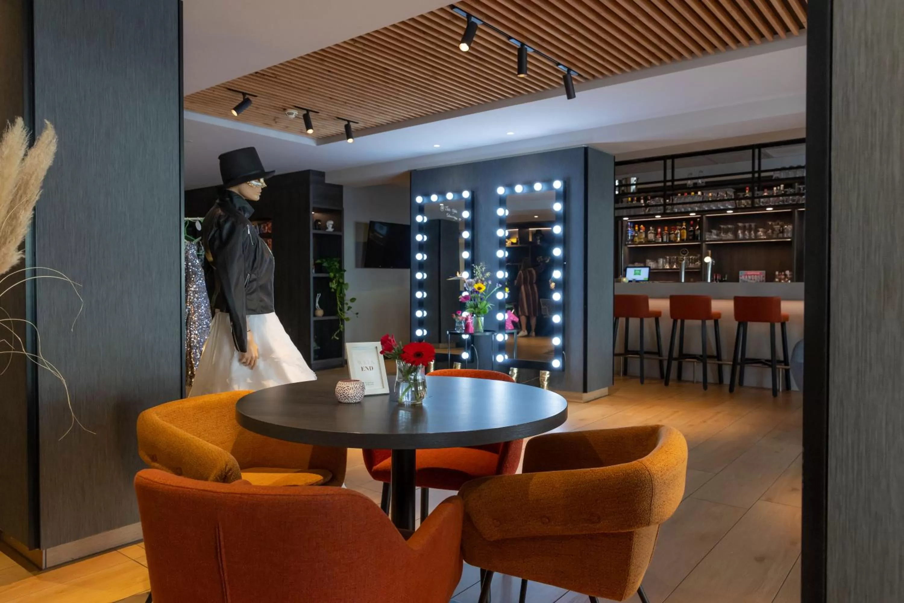 Lounge or bar in ibis Styles Den Haag Scheveningen