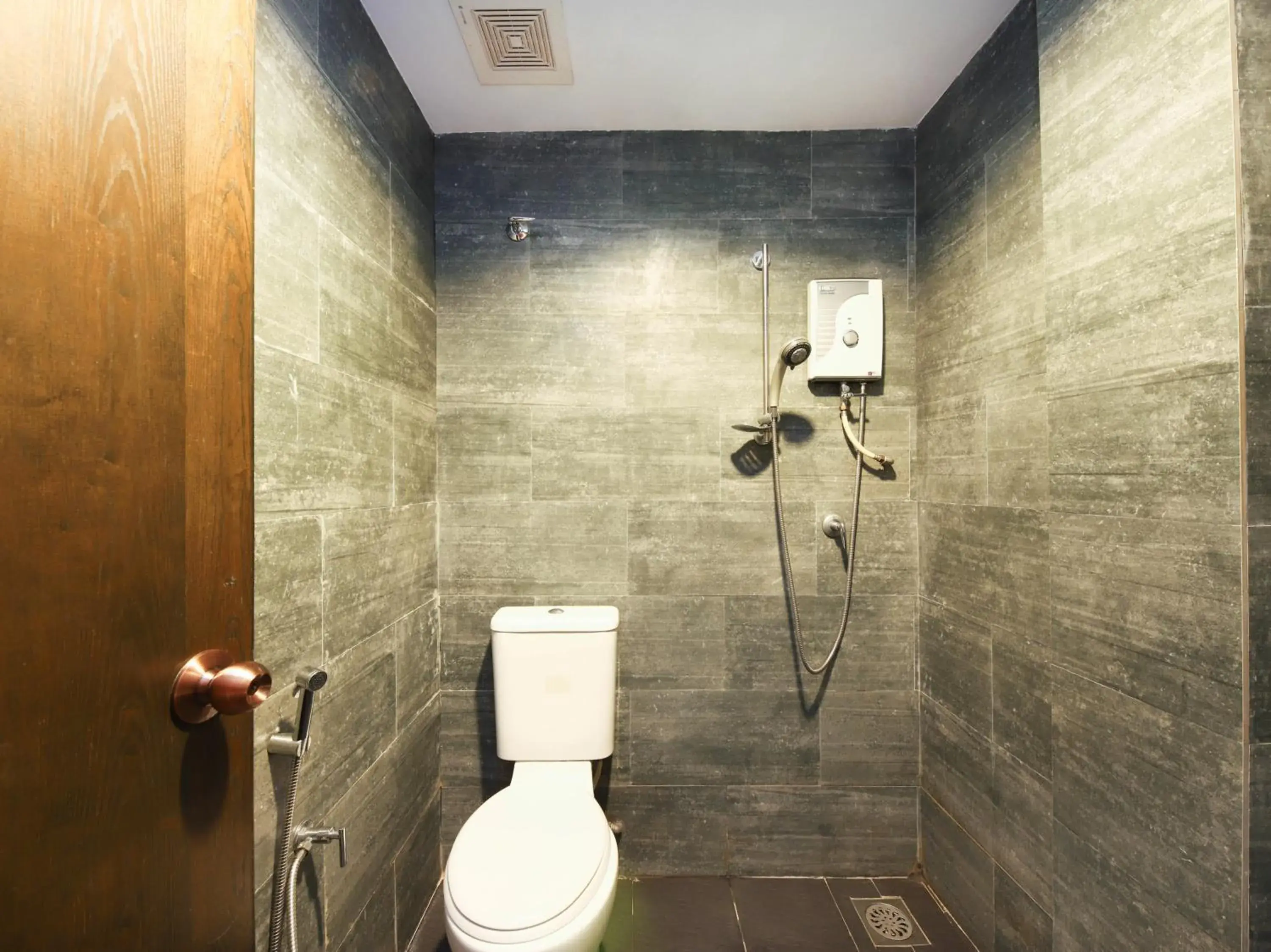 Bathroom in OYO 724 Hotel Madras