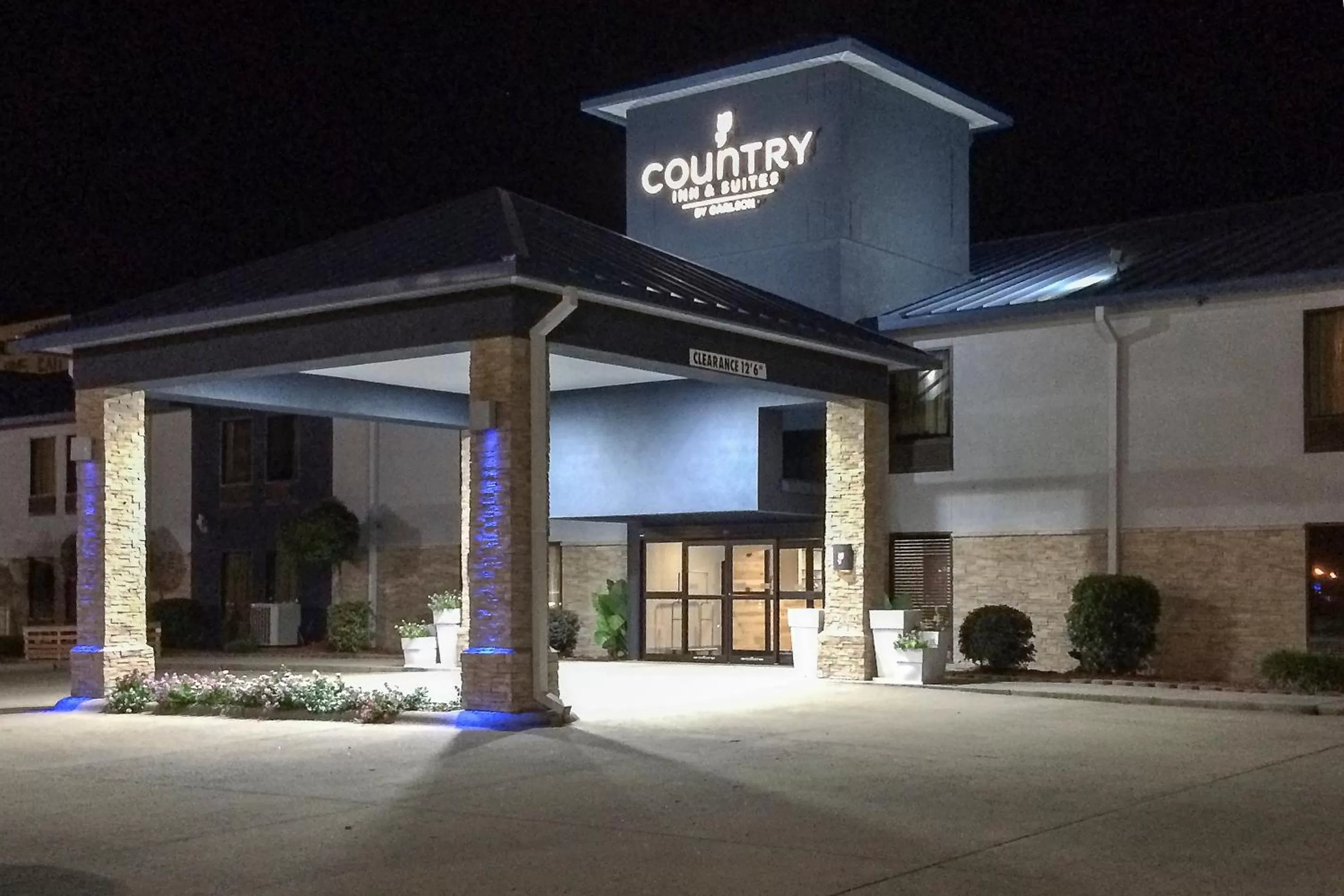 Facade/entrance in Country Inn & Suites by Radisson, Bryant Little Rock , AR