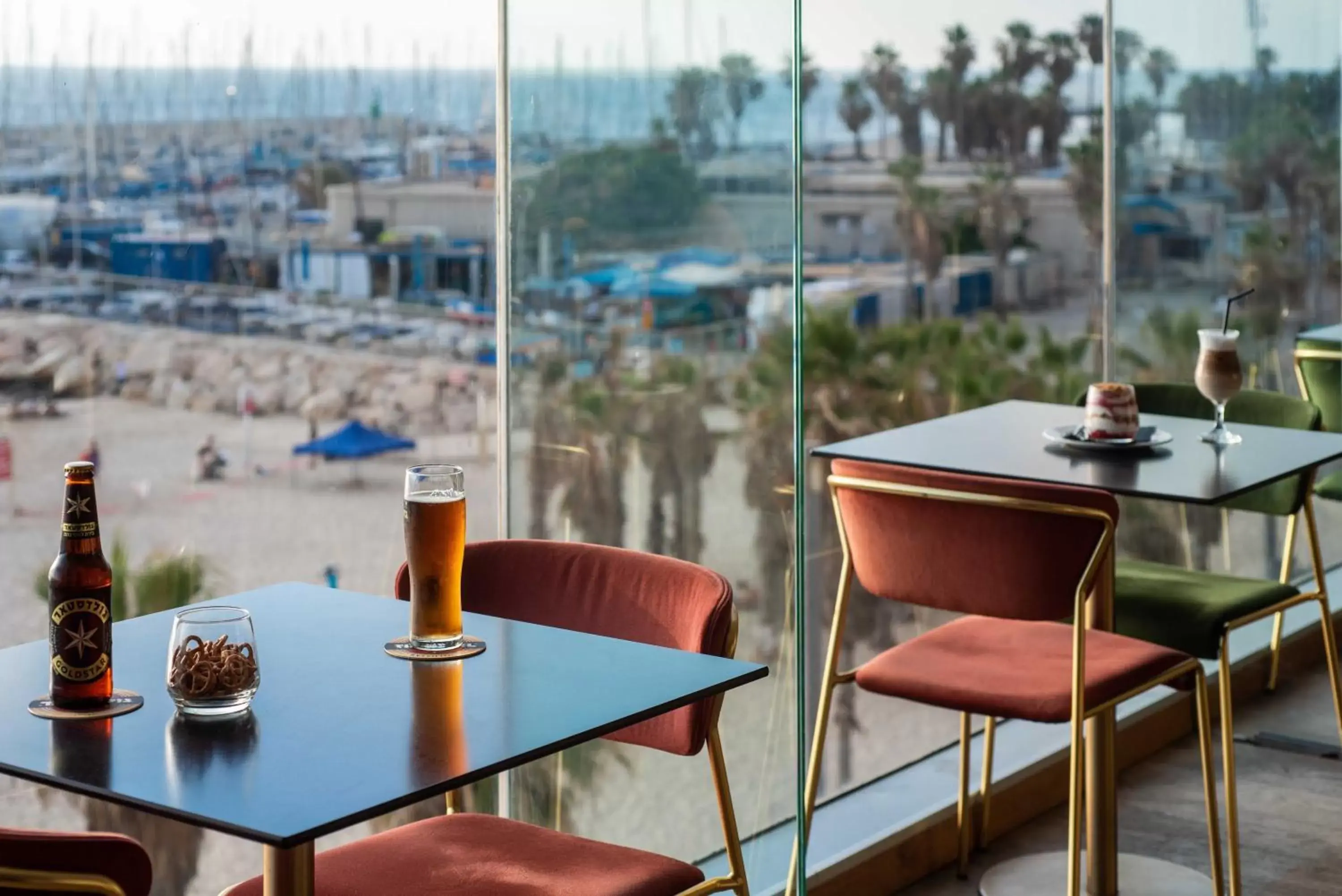 Restaurant/places to eat in Crowne Plaza Tel Aviv Beach, an IHG Hotel