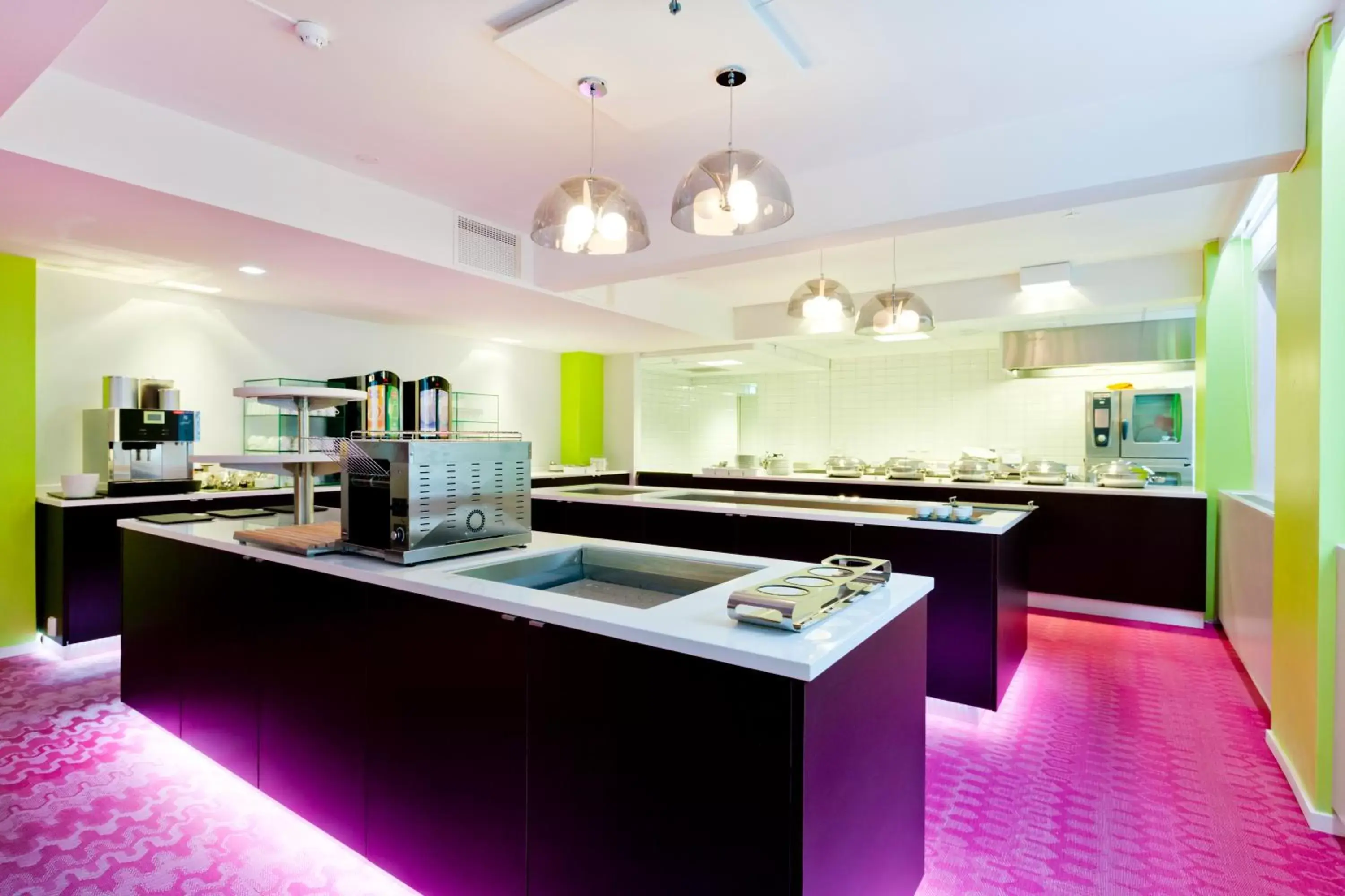 Restaurant/places to eat, Kitchen/Kitchenette in Thon Hotel Munch