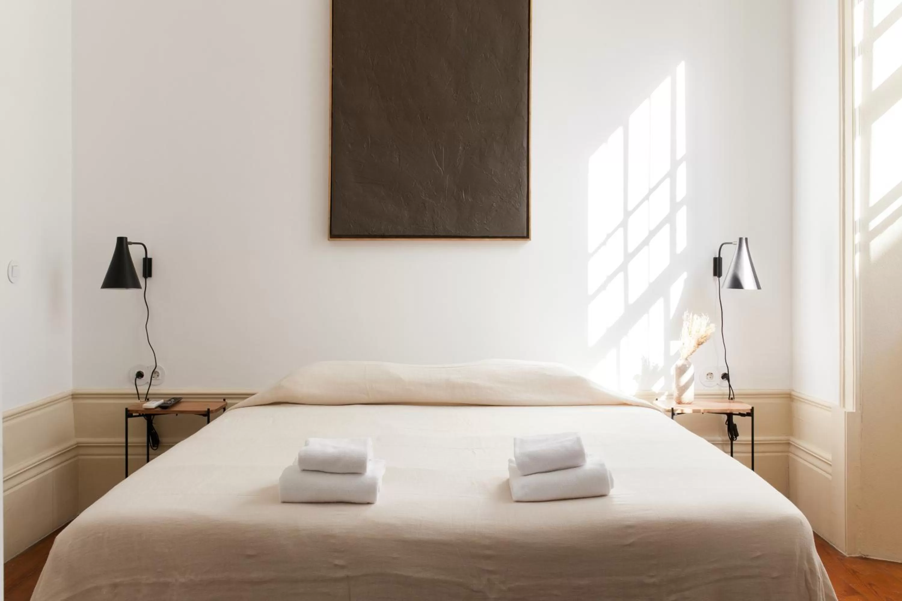 Bed in Alameda Suites @ Porto River