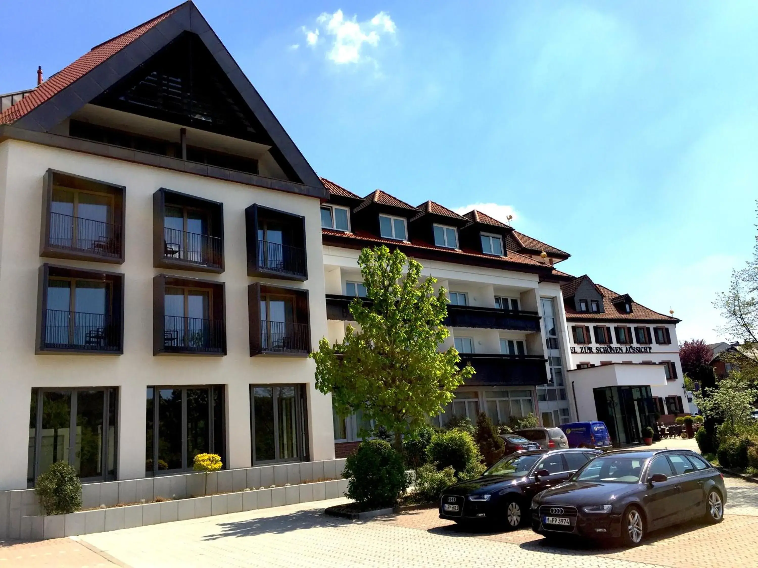 Facade/entrance, Property Building in Hotel Zur Schönen Aussicht