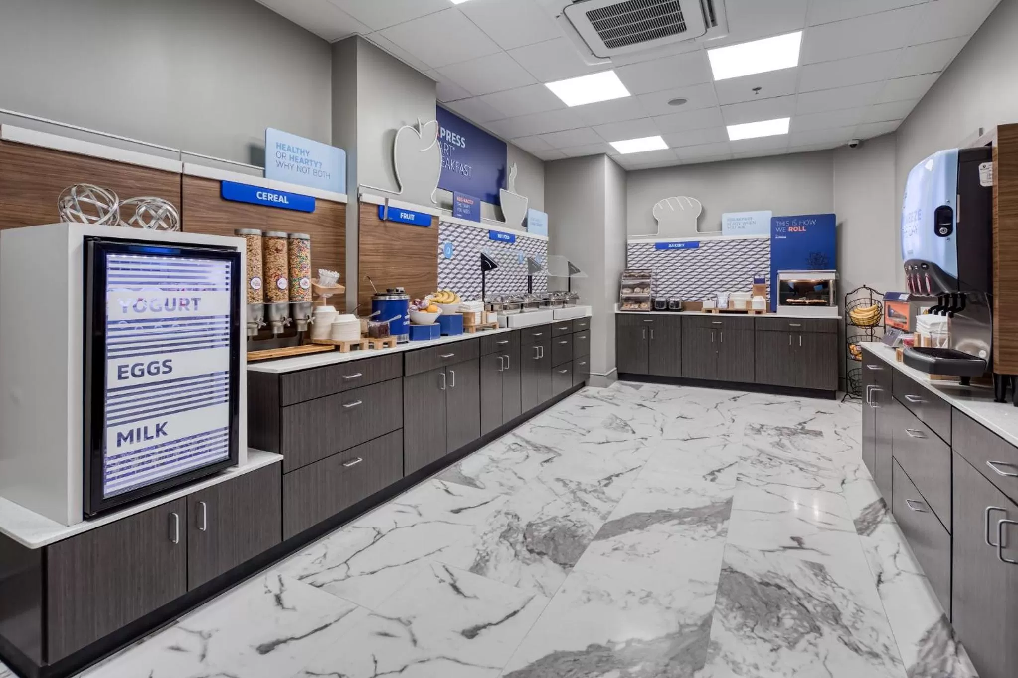 Breakfast in Holiday Inn Express Kansas City Downtown