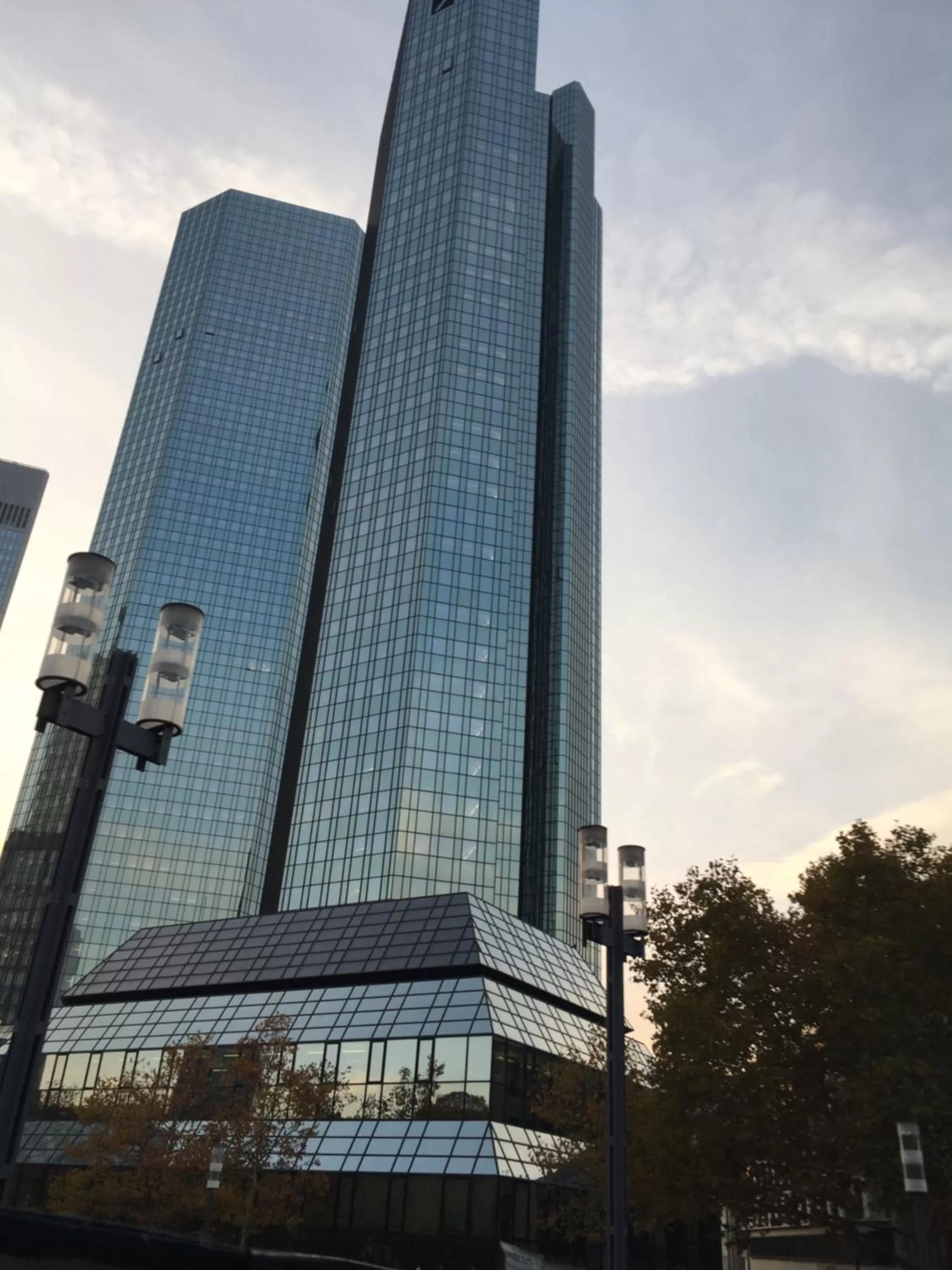 Nearby landmark, Property Building in Moderne Wohnung im Rhein-Main-Gebiet