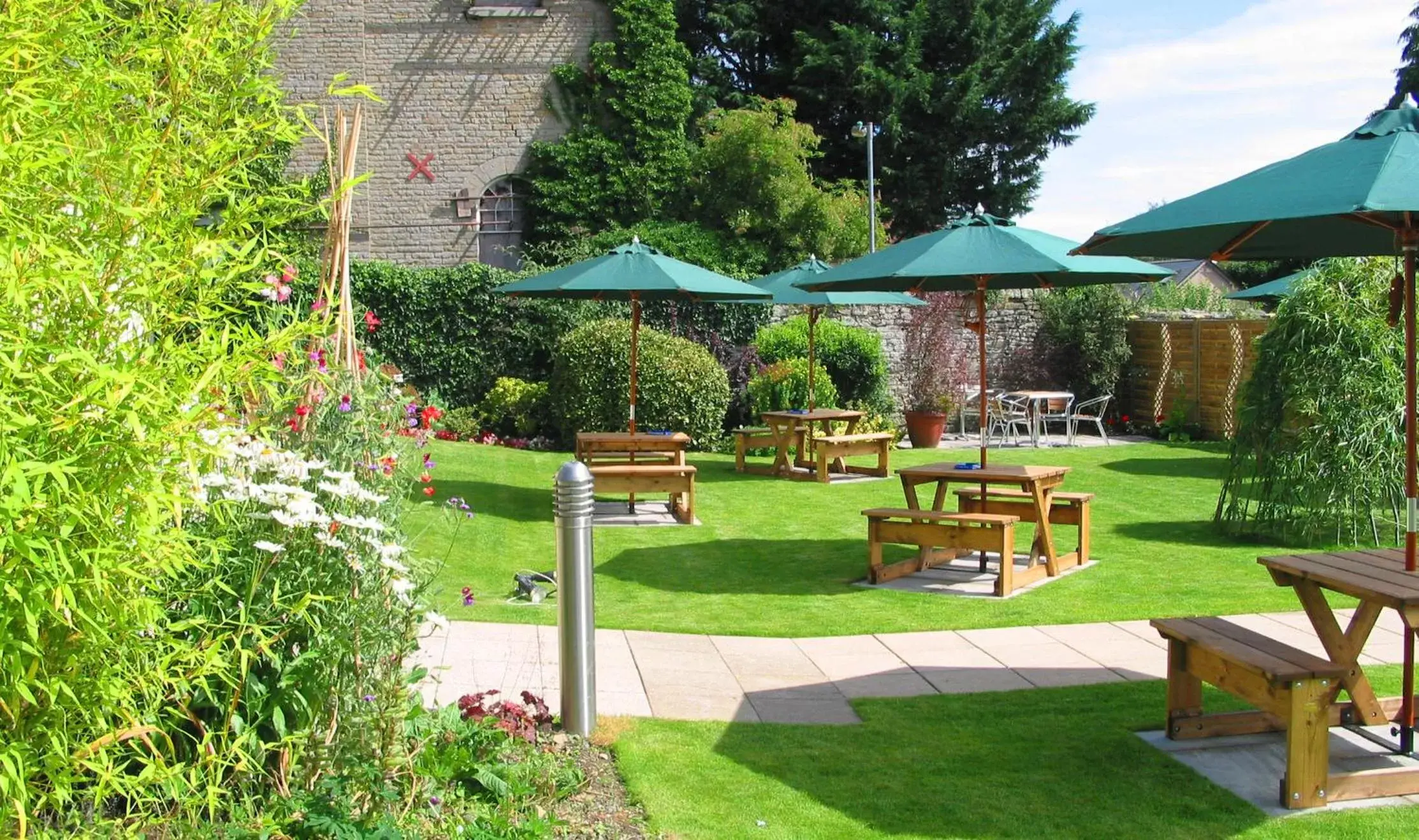 Garden in Burton Hotel