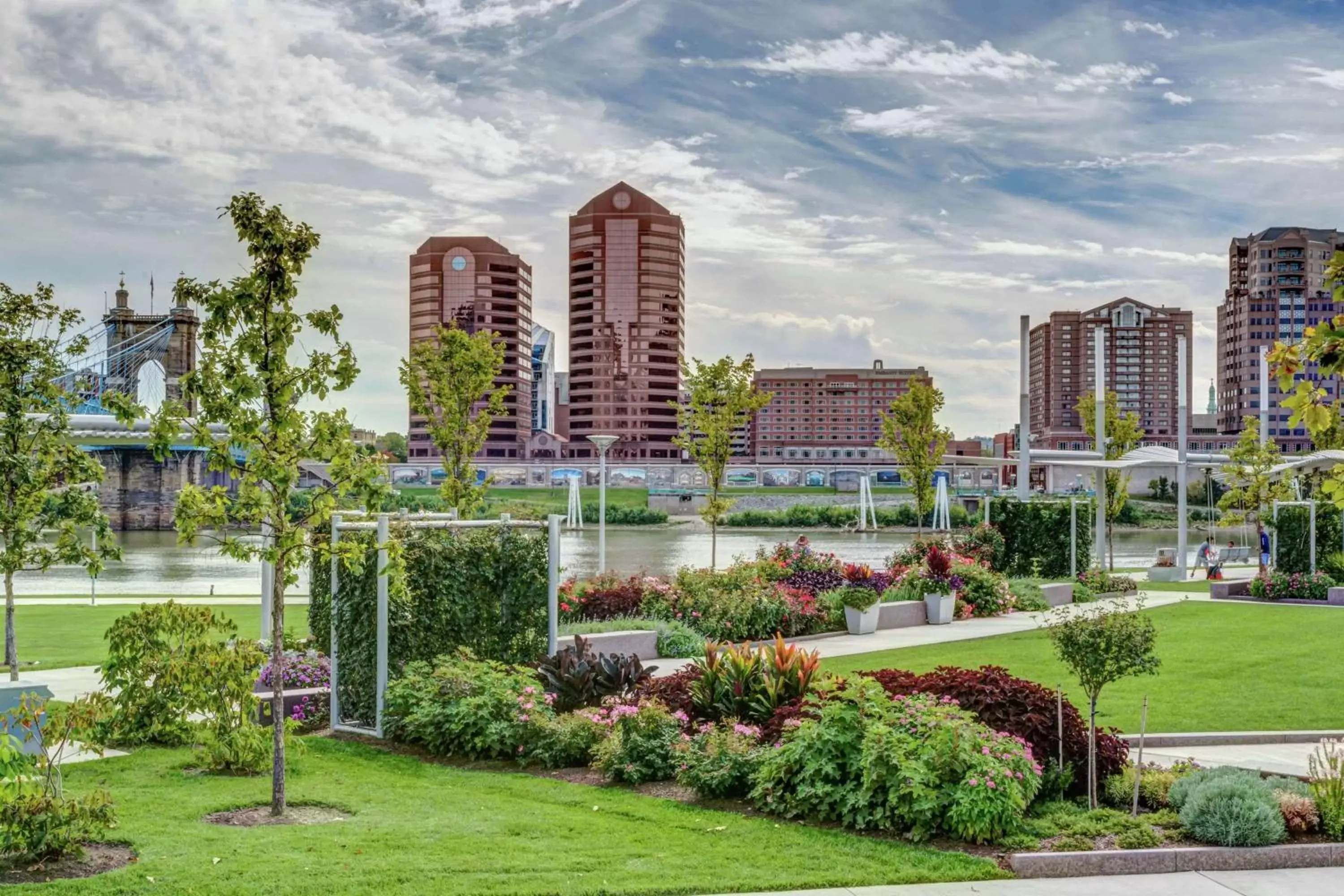 Property building in Embassy Suites Cincinnati - RiverCenter