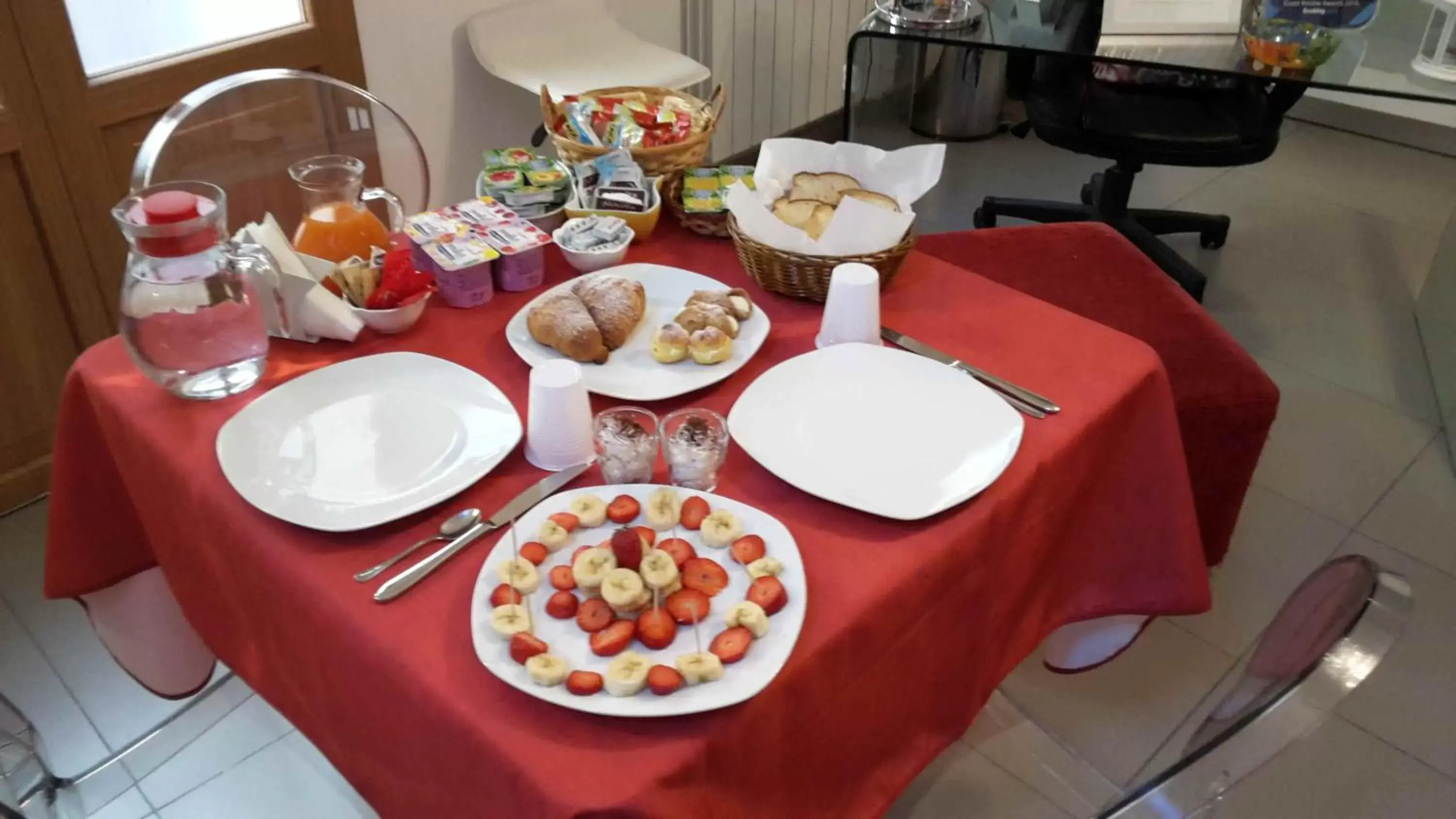 Continental breakfast in Sogni D'Oro