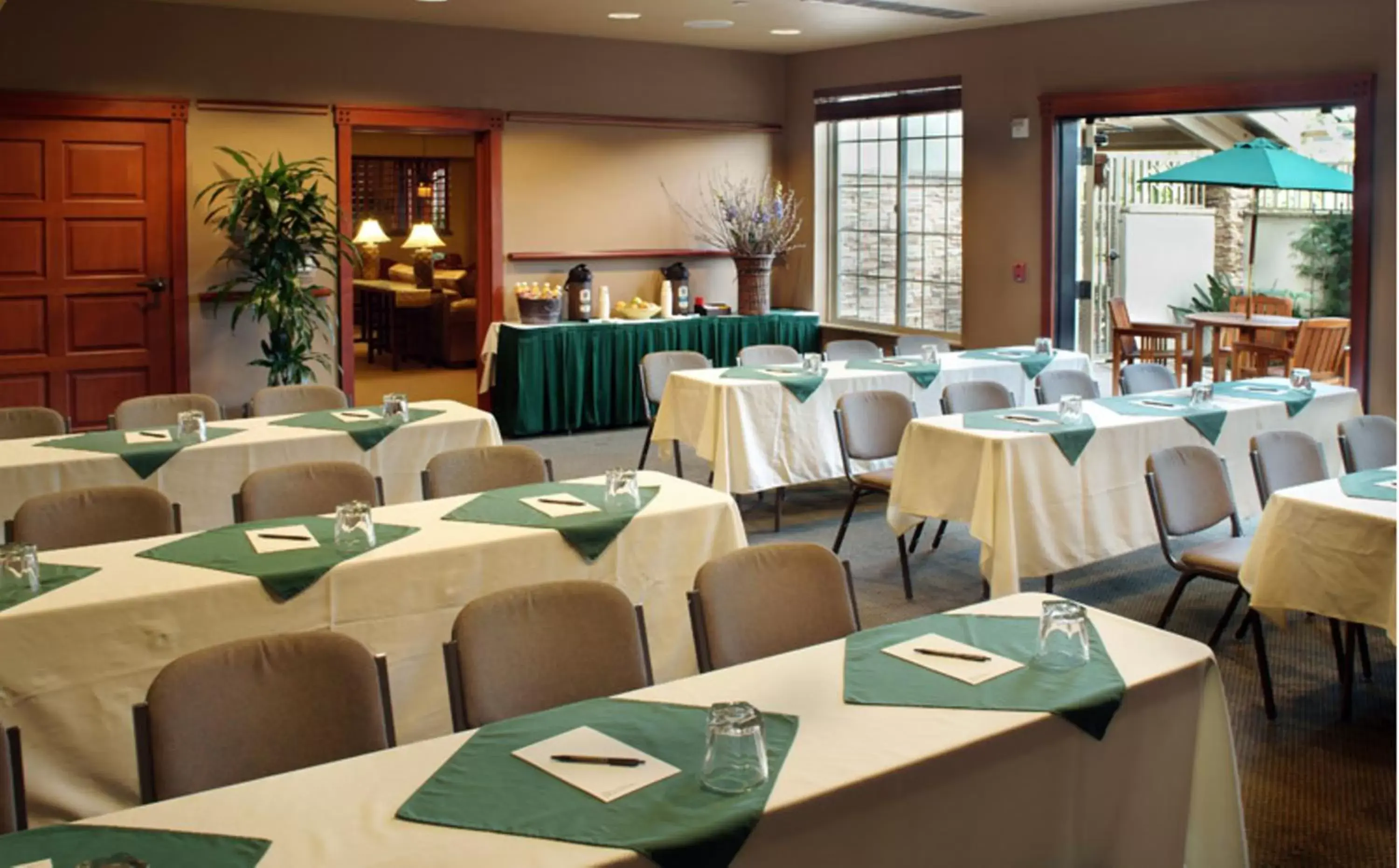 Business facilities in Larkspur Landing Milpitas-An All-Suite Hotel