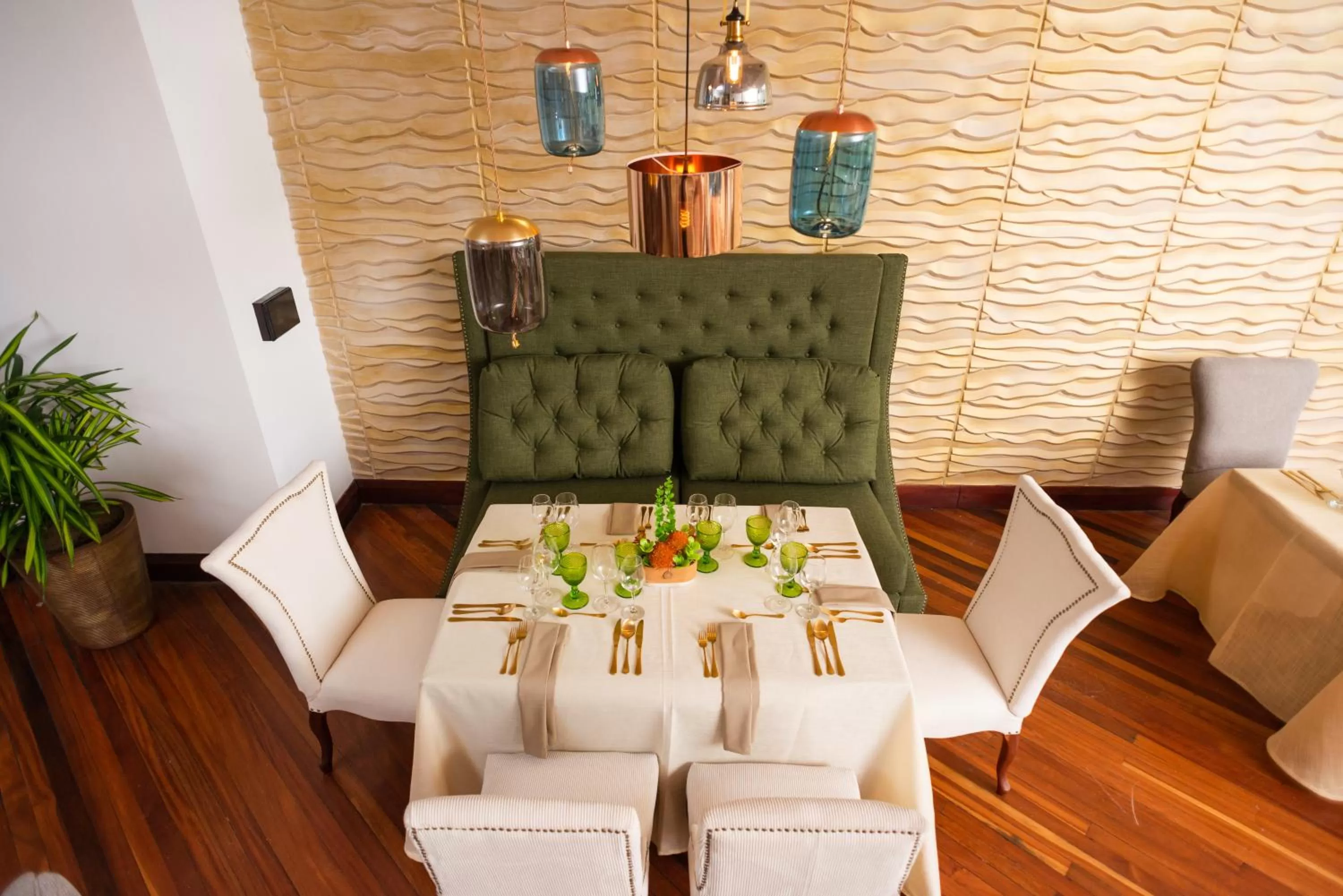 Restaurant/places to eat in Radisson San Jose-Costa Rica