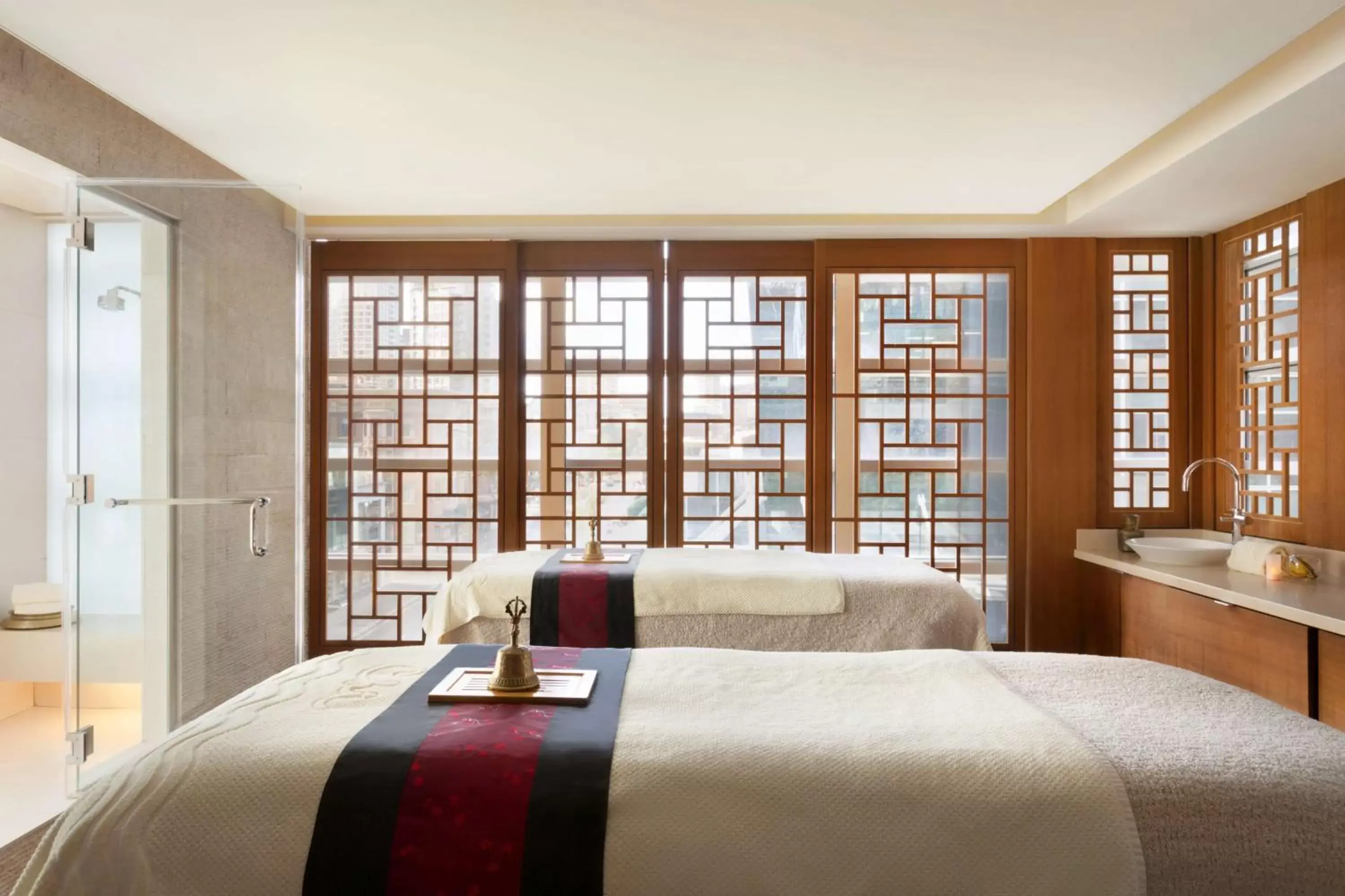 Spa and wellness centre/facilities in Shangri-La Vancouver