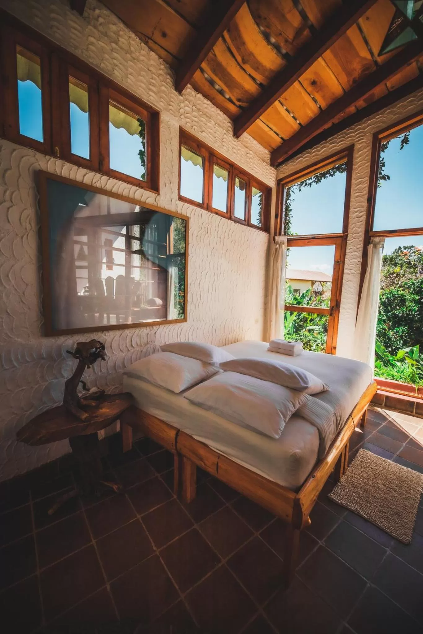 Bed in Lush Atitlán