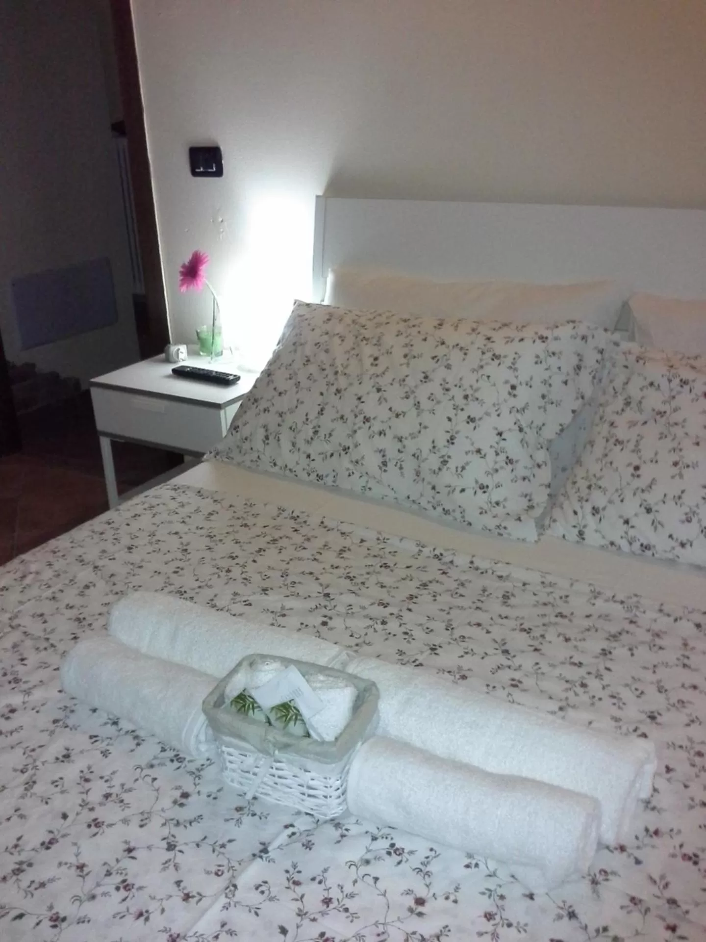 Decorative detail, Bed in B&B Happiness in the Country